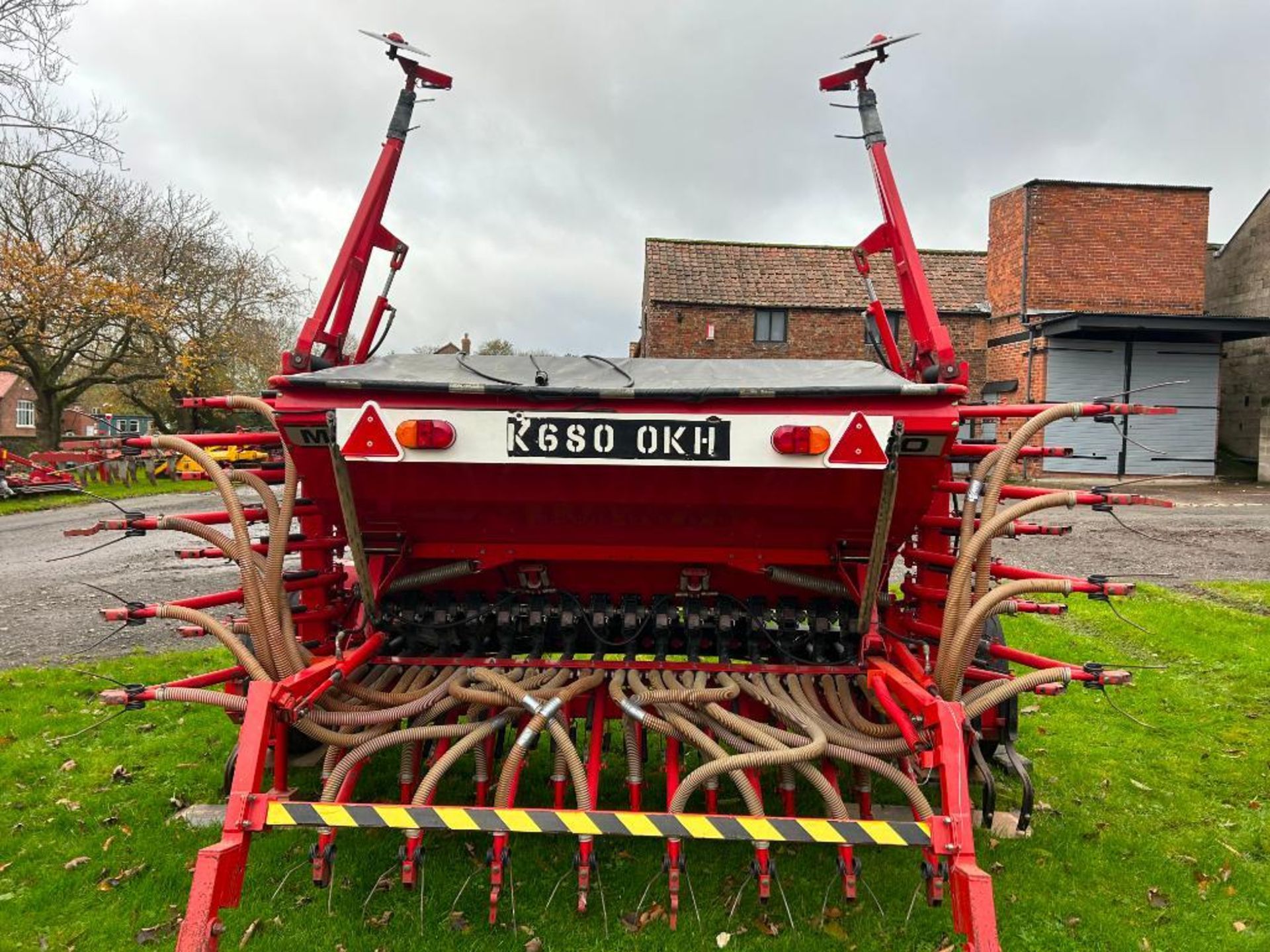 1990 Massey Ferguson 510 4m pneumatic seed drill with Suffolk coulters. Serial No: 04127.  Manual, c - Image 3 of 7