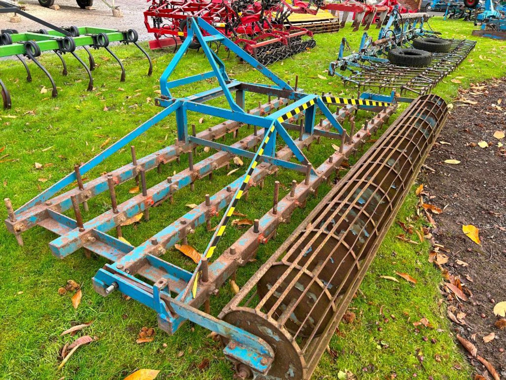 1975 Blench 3.7m Dutch harrow with crumbler - Image 5 of 5