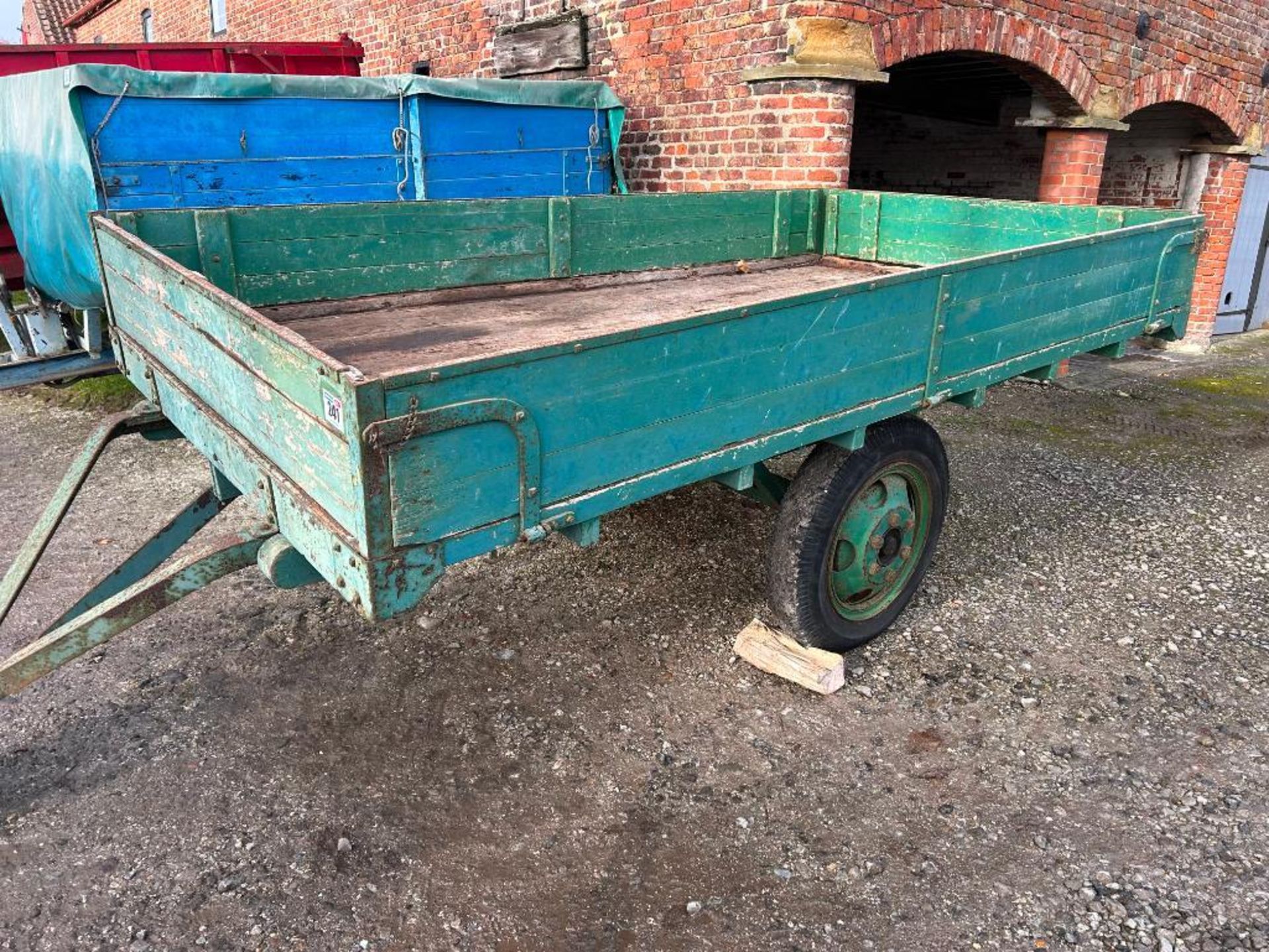 Single axle trailer, wooden floor and sides - Image 2 of 5