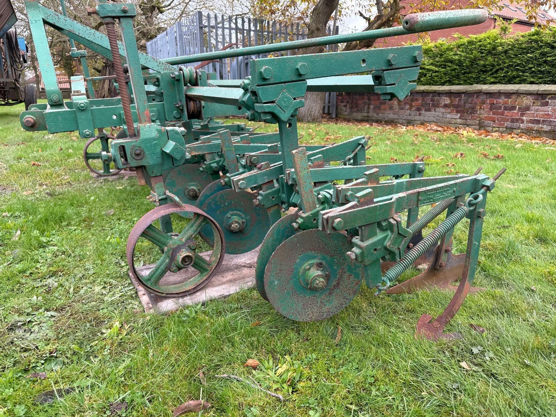 H Leverton & Co sugar beet 6 row inter-row cultivator, set for 20inch.  Manual and seat in the offic - Image 3 of 4