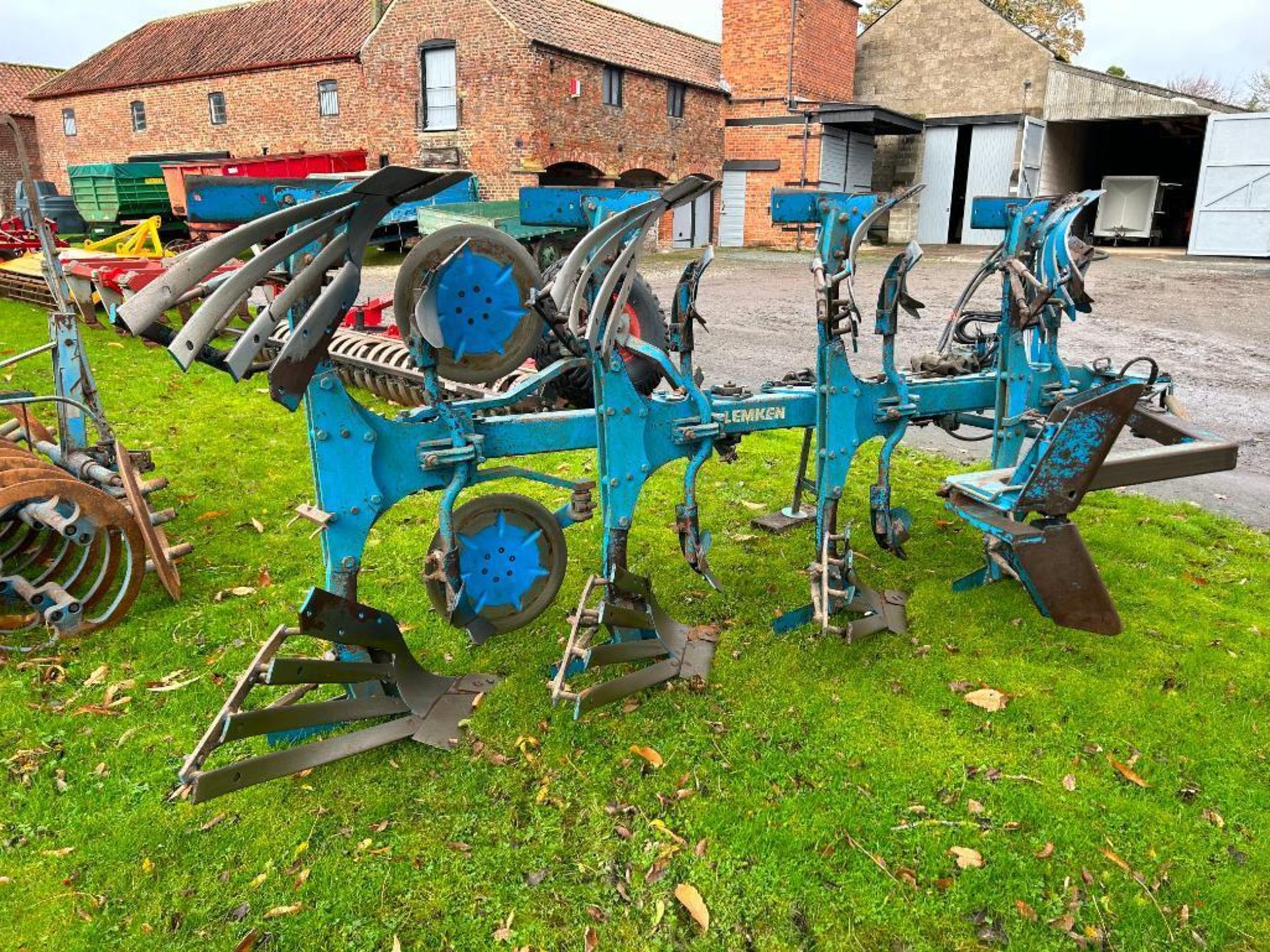 1991 Lemken DL5120 4 furrow hydraulic vari-width reversible plough with slatted mouldboards, c/w dep - Image 2 of 14