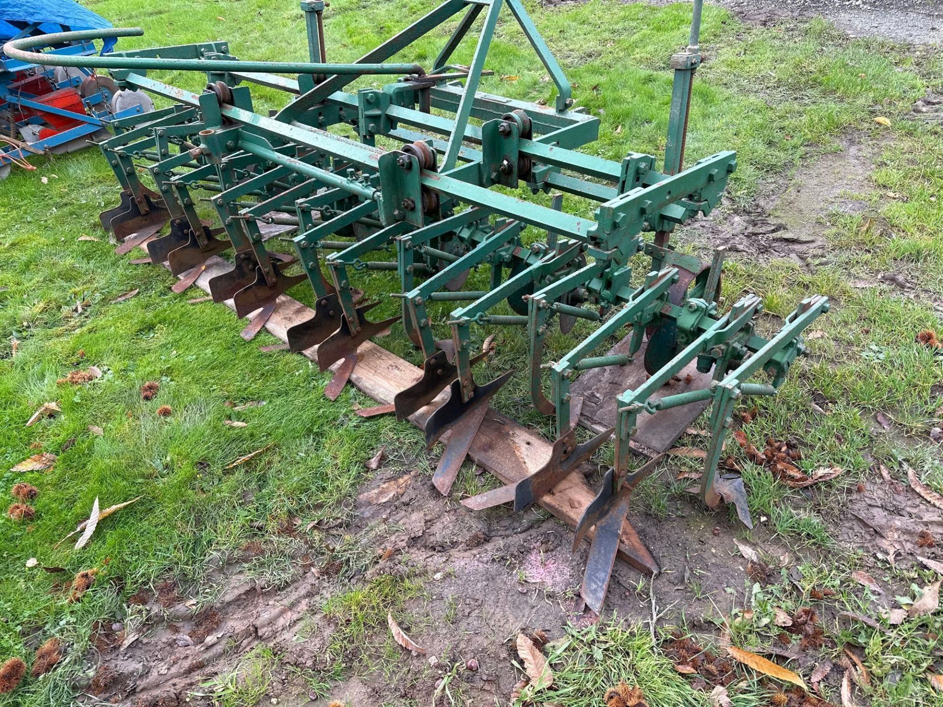 H Leverton & Co sugar beet 6 row inter-row cultivator, set for 20inch.  Manual and seat in the offic - Image 4 of 4