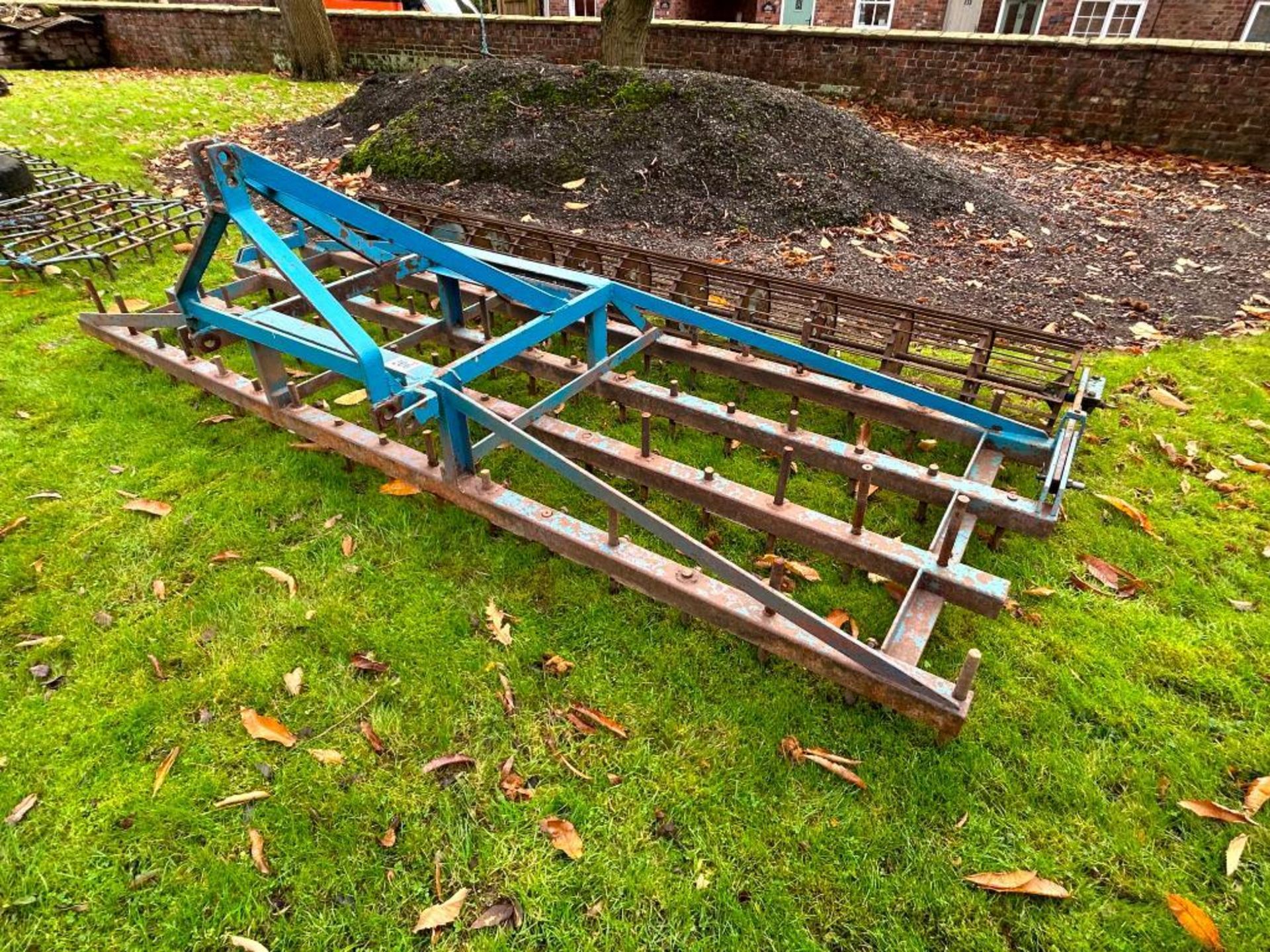 1975 Blench 3.7m Dutch harrow with crumbler - Image 4 of 5
