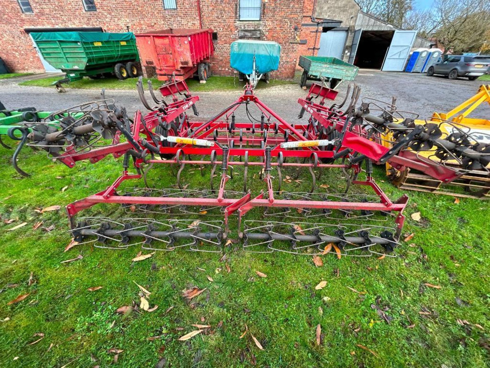 1997 Kongskilde Triple K 4m hydraulic folding harrows c/w 33 new points Manual and box with points i - Image 3 of 5