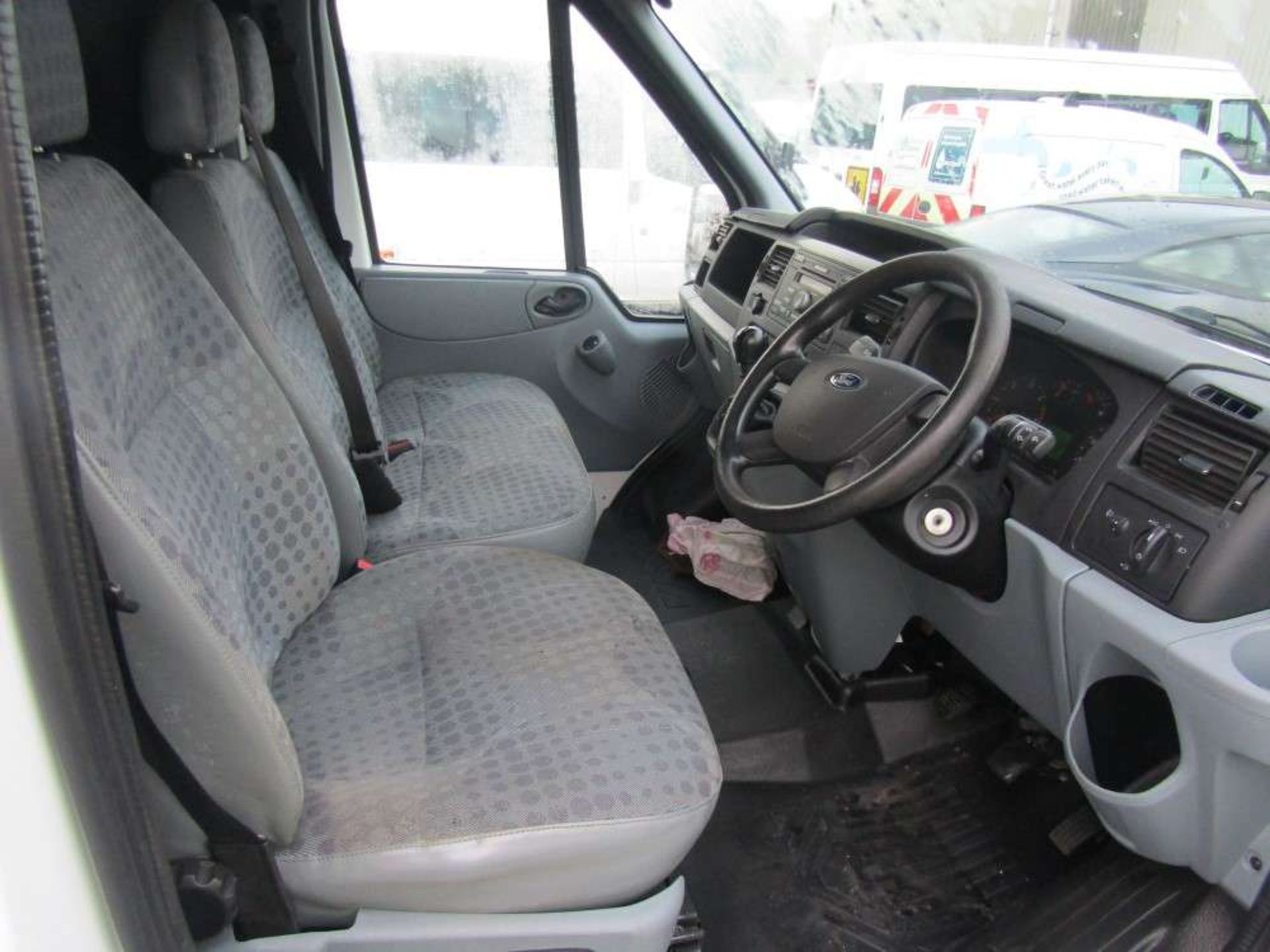 2013 13 reg Ford Transit 100 T300 FWD - Image 7 of 8