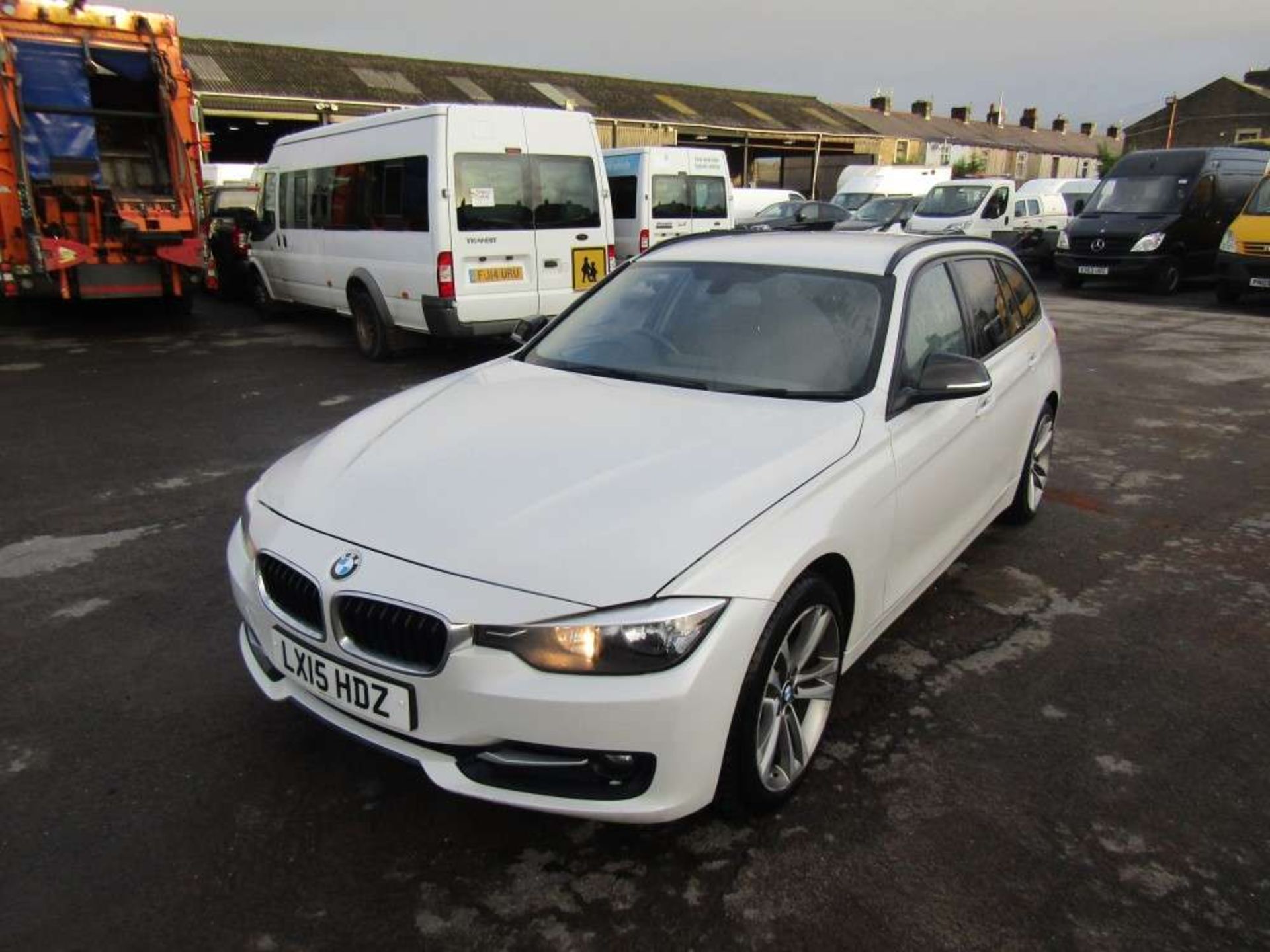 2015 15 reg BMW 320D Sport Touring Auto Estate - Image 2 of 6