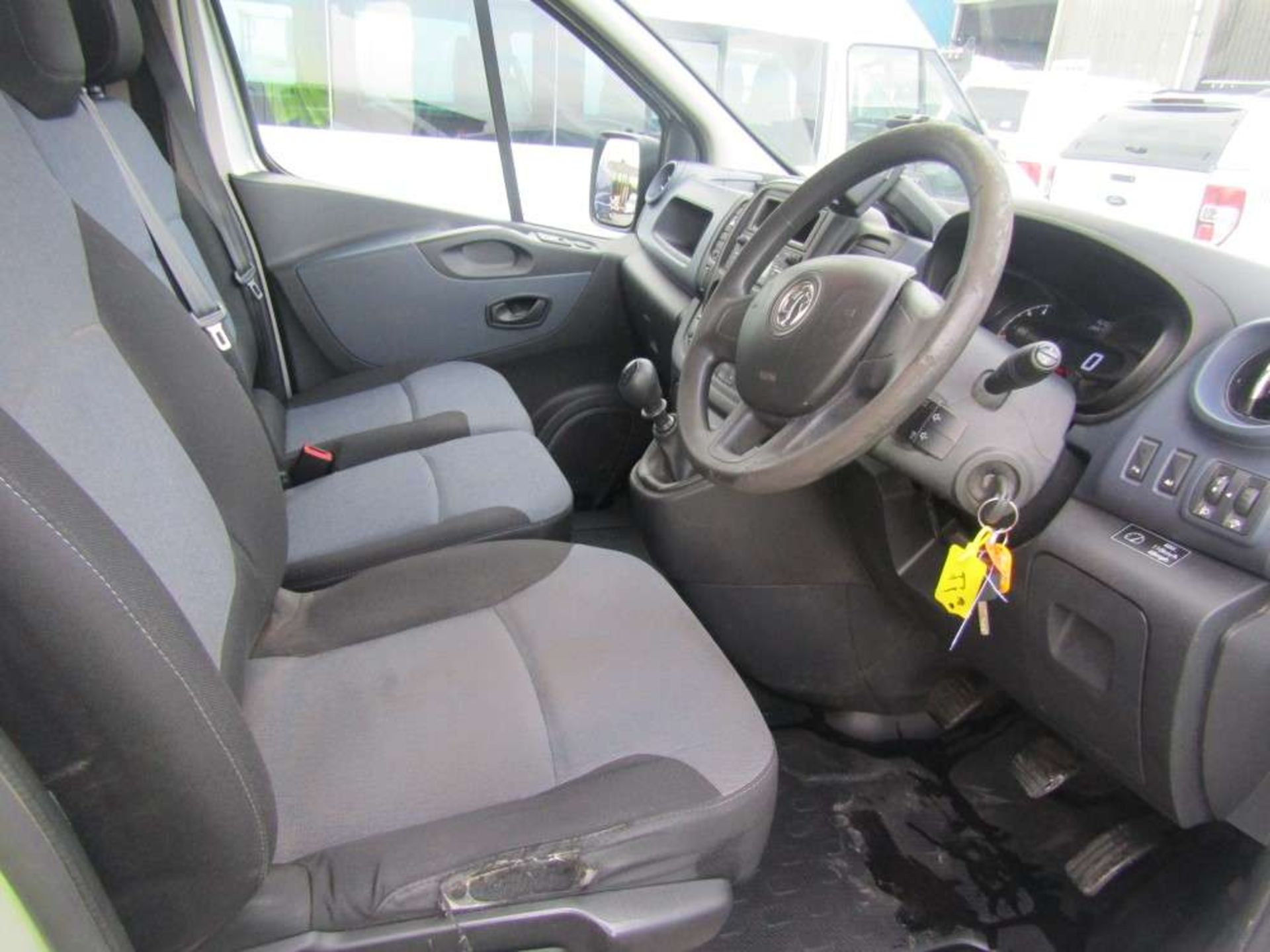 2015 15 reg Vauxhall Vivaro 2900 CDTI Ecoflex - Image 6 of 7