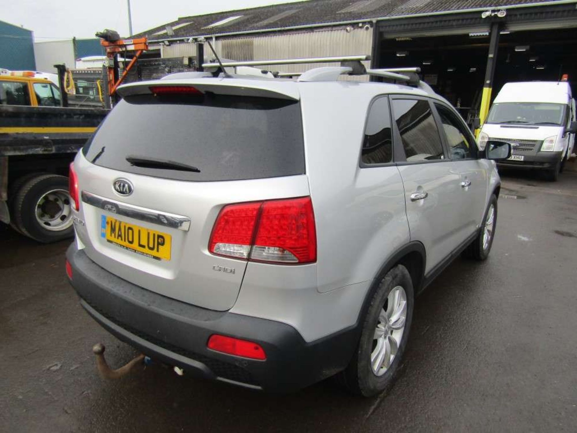 2010 10 reg Kia Sorento KX-3 CRDI A 4 x 4 - Image 4 of 7