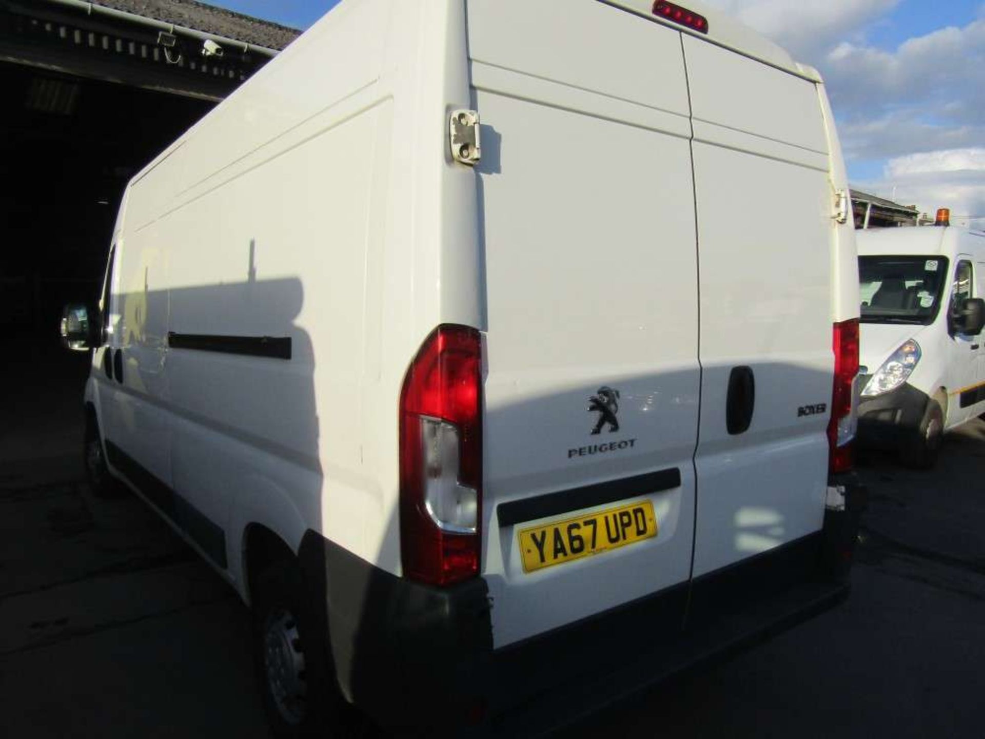 2017 67 reg Peugeot Boxer 335 Pro L3H2 Blue Hdi - Image 3 of 7