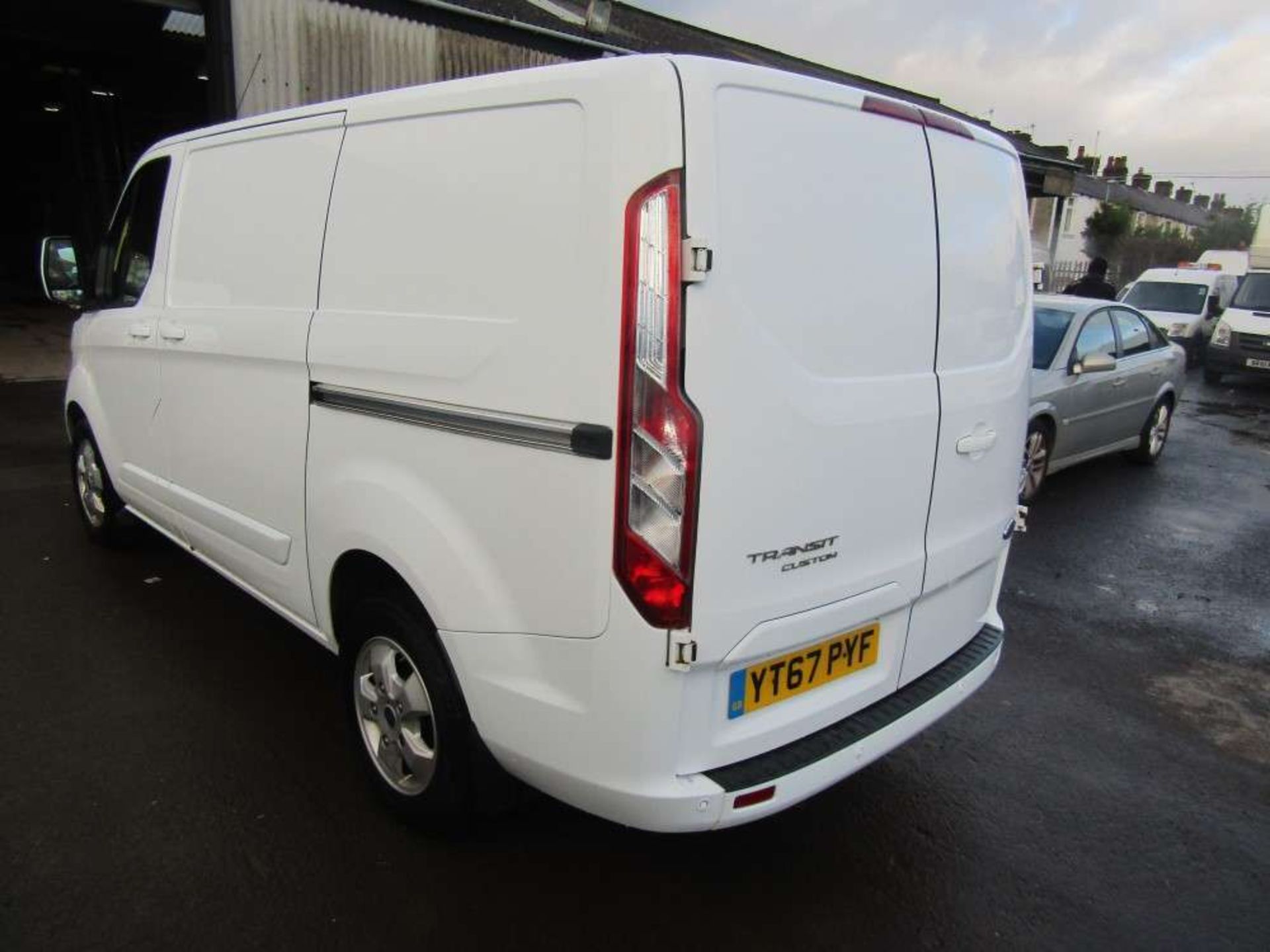 2017 67 reg Ford Transit Custom 270 Limited - Image 3 of 8