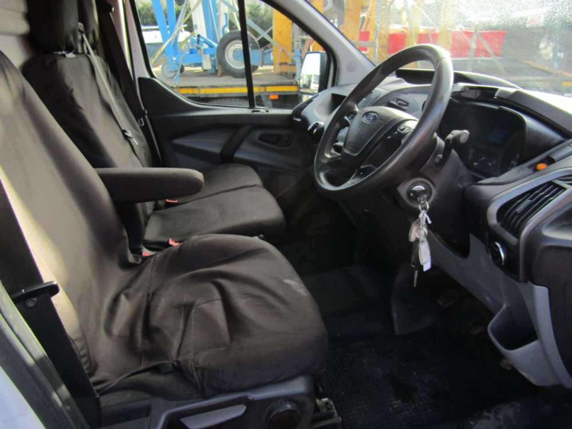 2013 63 reg Ford Transit Custom L1H1 270 Eco Tech - Image 6 of 7