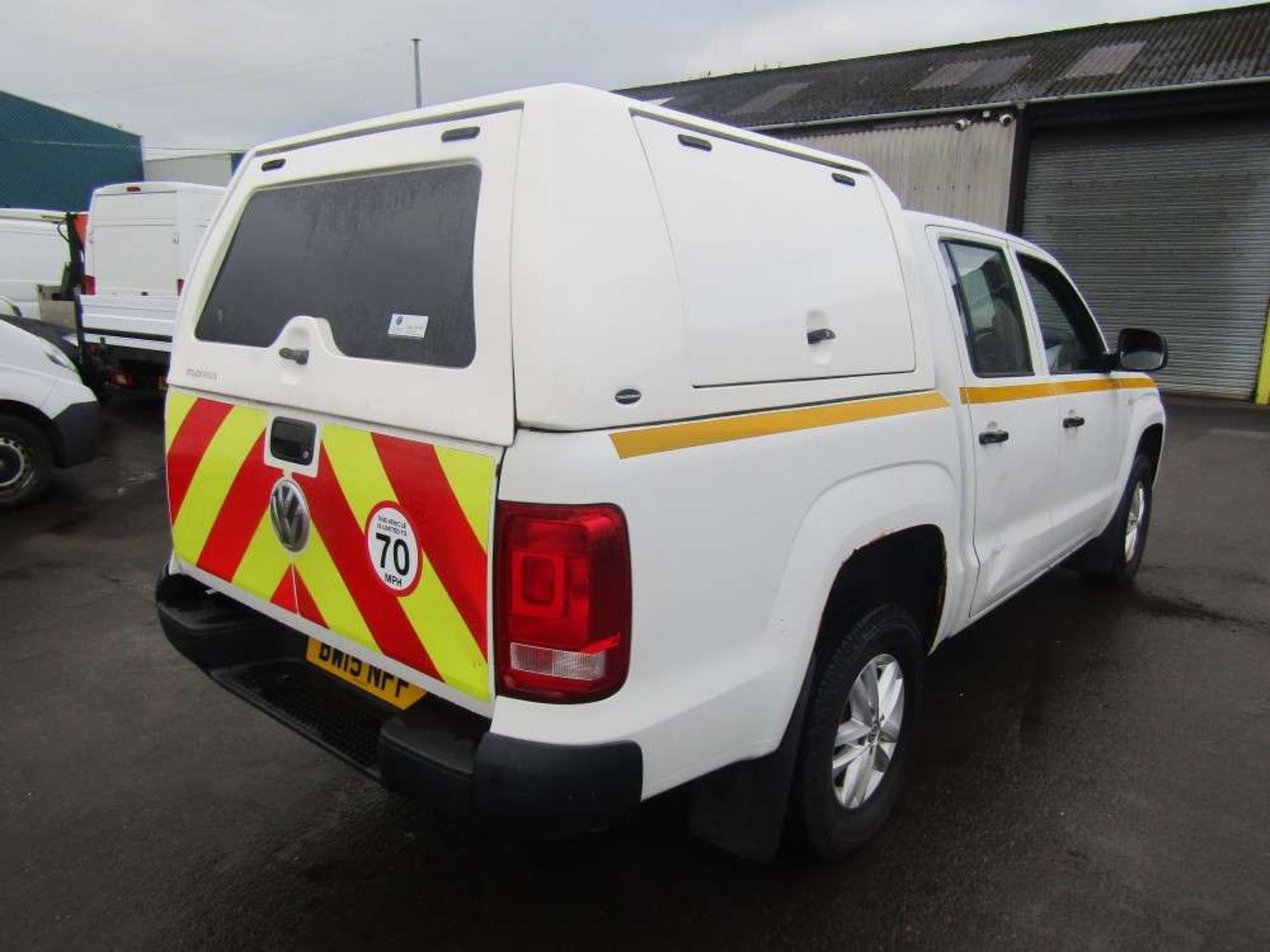 2015 15 reg VW Amarok Startline TDI 4motion DC Pickup - Image 4 of 6