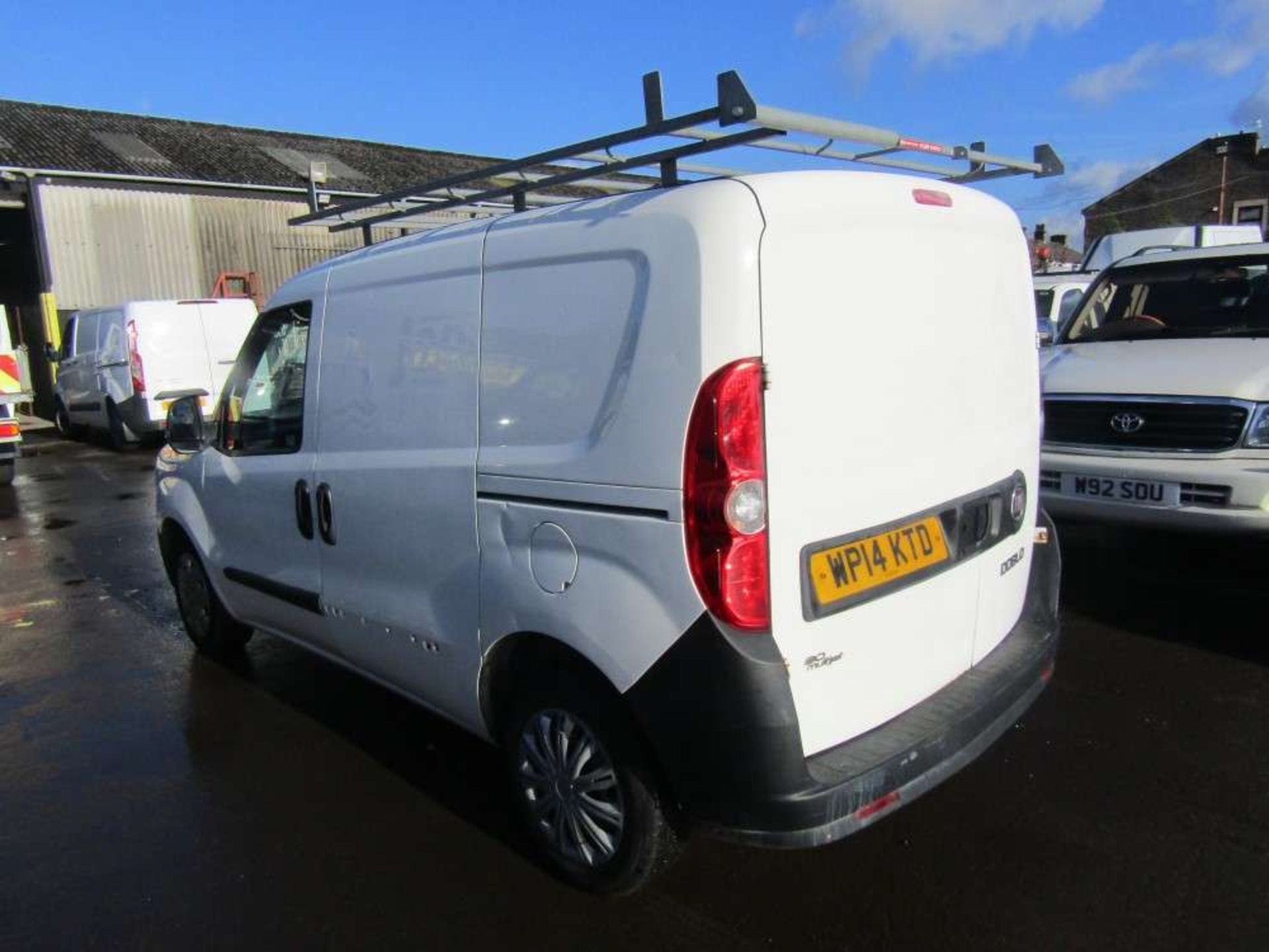 2014 14 reg Fiat Doblo 16v Mulitjet (Runs &amp; Drives but has engine issues) - Image 3 of 7