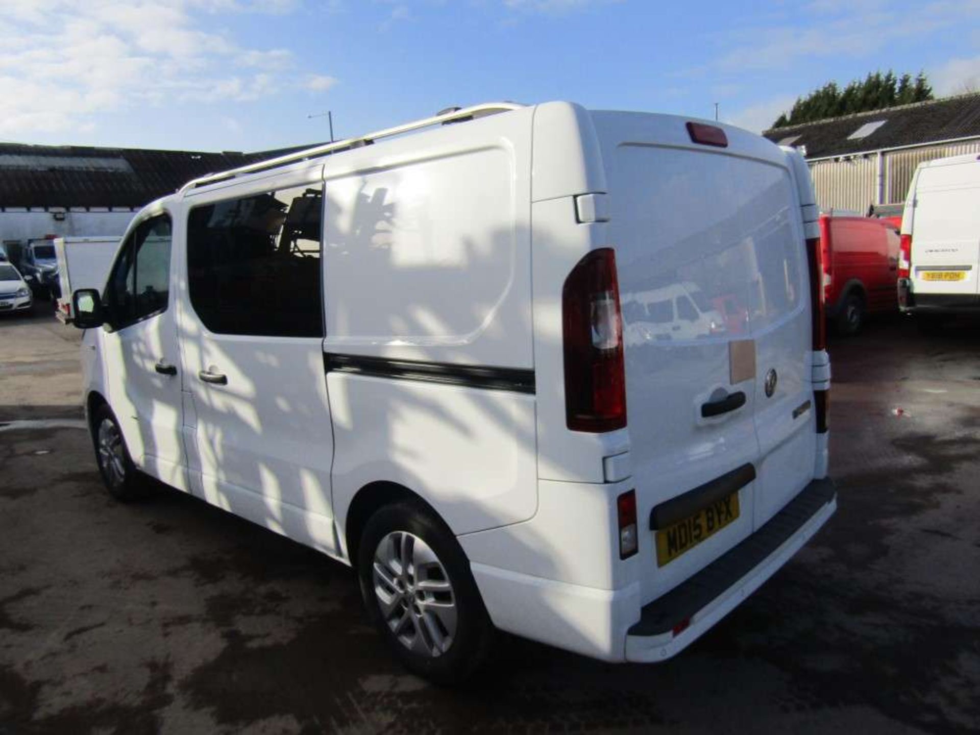 2015 15 reg Vauxhall Vivaro 2900 Sportive CDTI Crew Van - Image 3 of 8