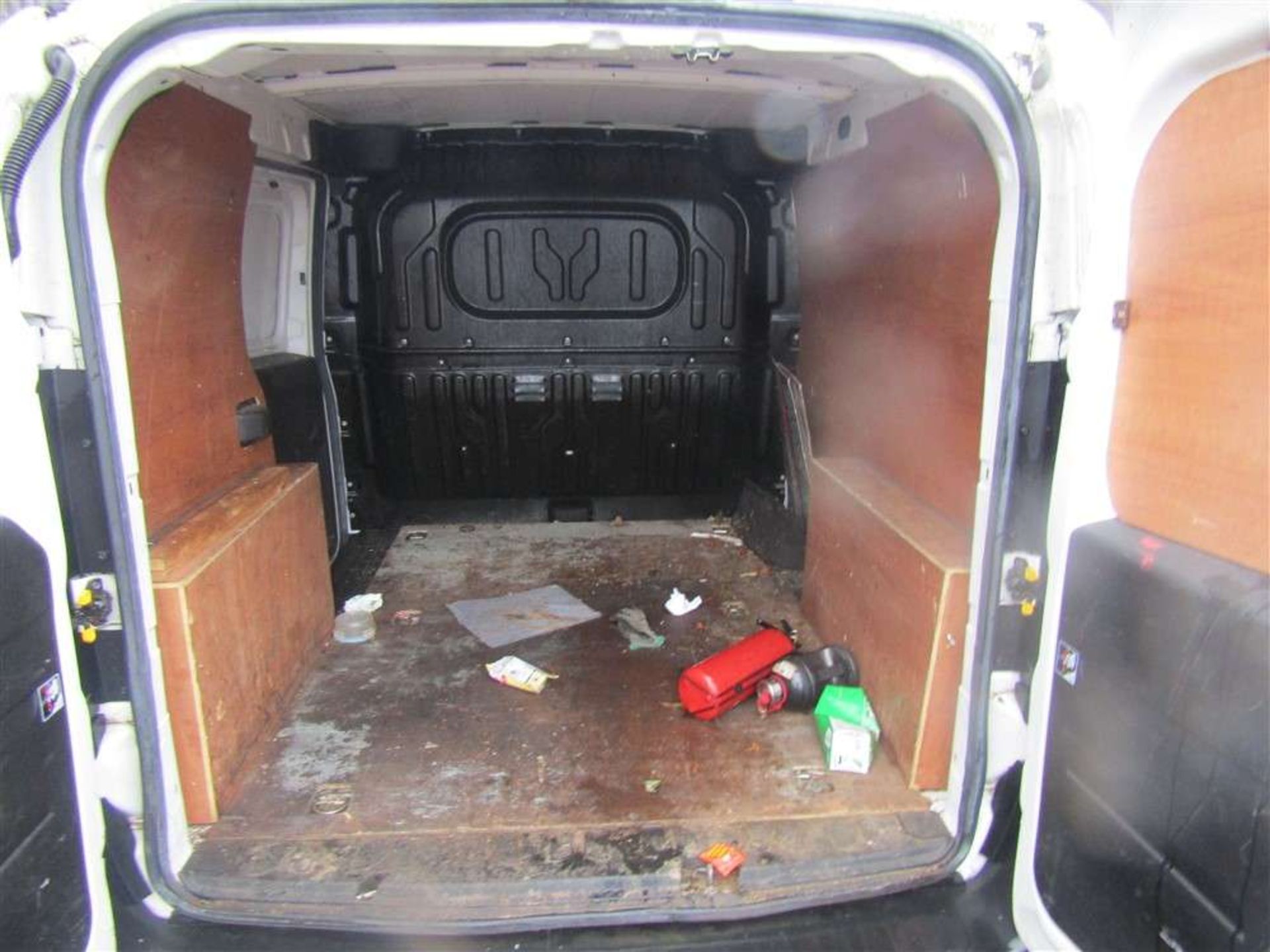 2014 64 reg Vauxhall Combo 2000 L1H1 CDTI SS E-Flex (Non Runner) (Direct electricity North West) - Image 5 of 7