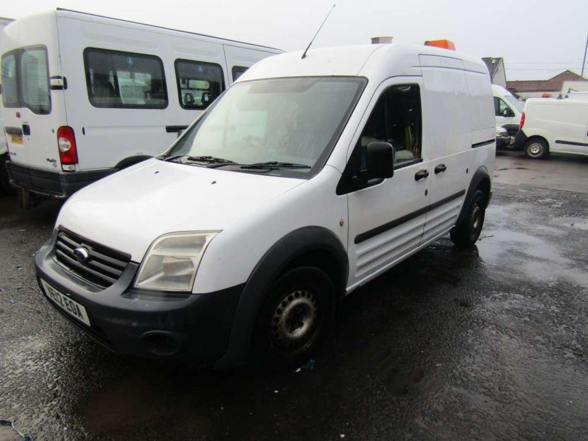 2012 12 reg Ford Transit Connect 90 T230 (Runs & Drives but engine issues) (Direct UU Water) - Image 2 of 8