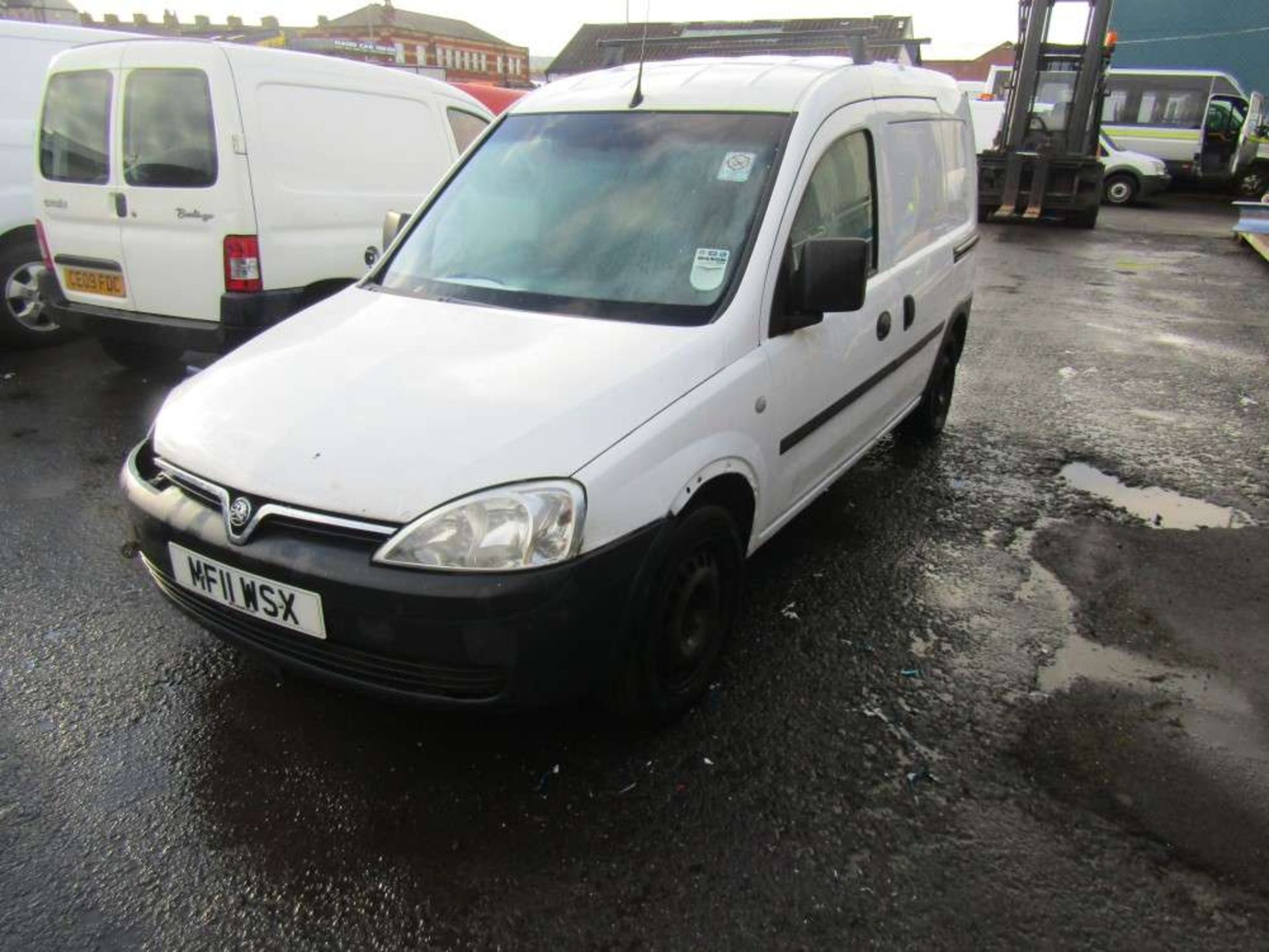 2011 11 reg Vauxhall Combo 2300 CDTI 16v (Non Runner) (Direct United Utilities Water) - Image 2 of 6