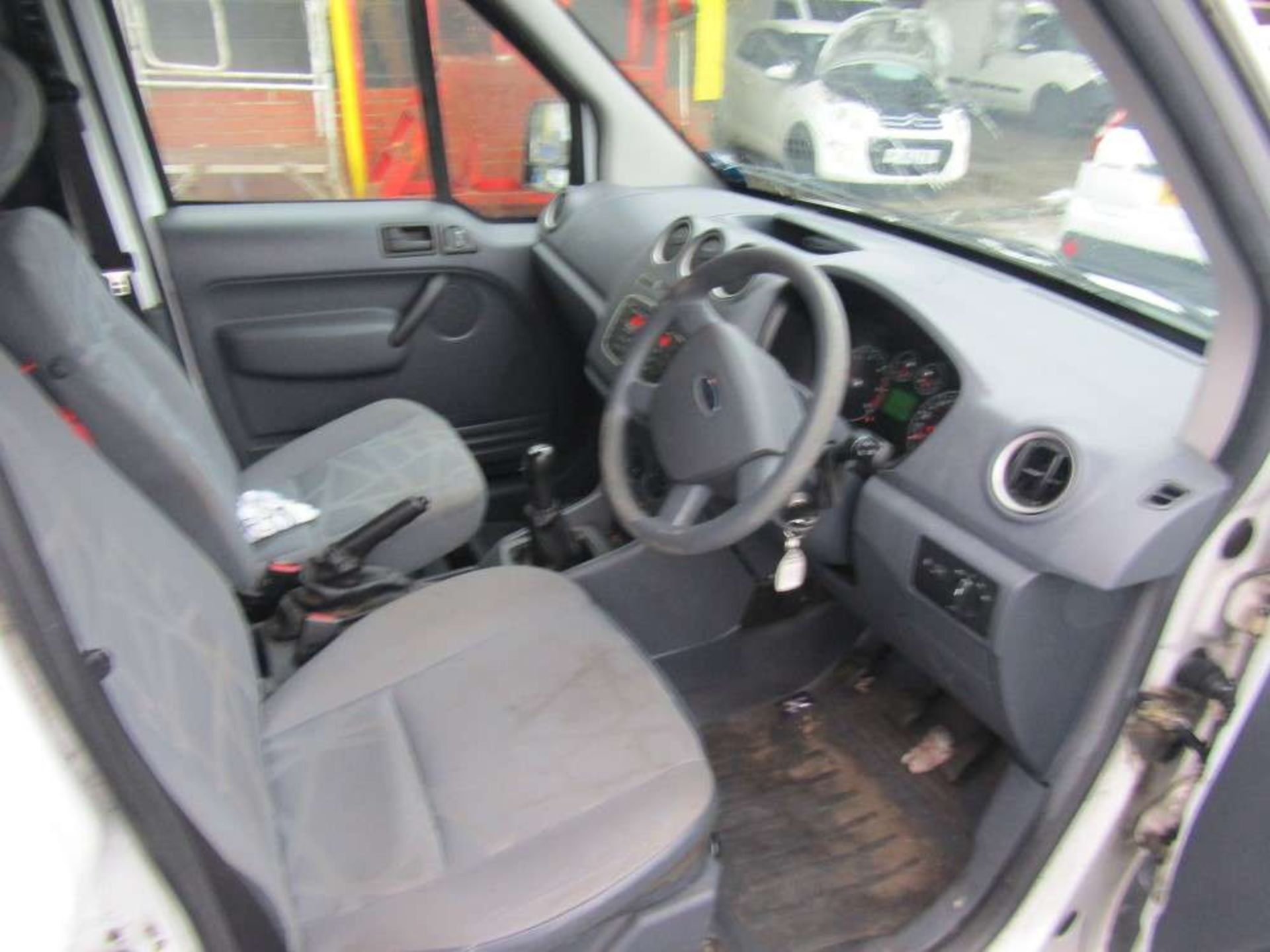 2011 61 reg Ford Transit Connect 90 T230 (Direct Council) - Image 6 of 7