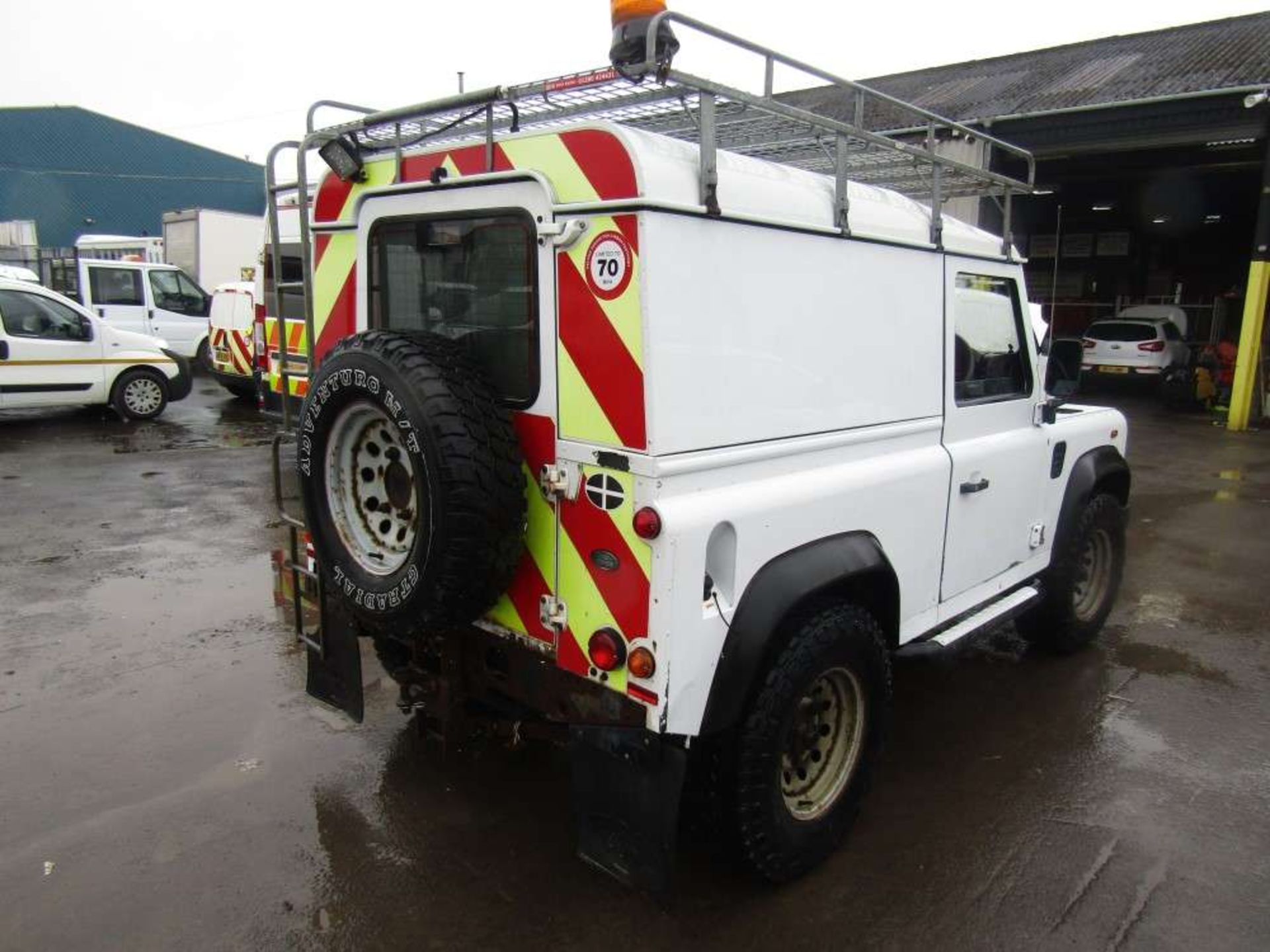 2011 61 reg Land Rover Defender 90 Hard Top TD 4 x 4 (Direct United Utilities Water) - Image 4 of 7