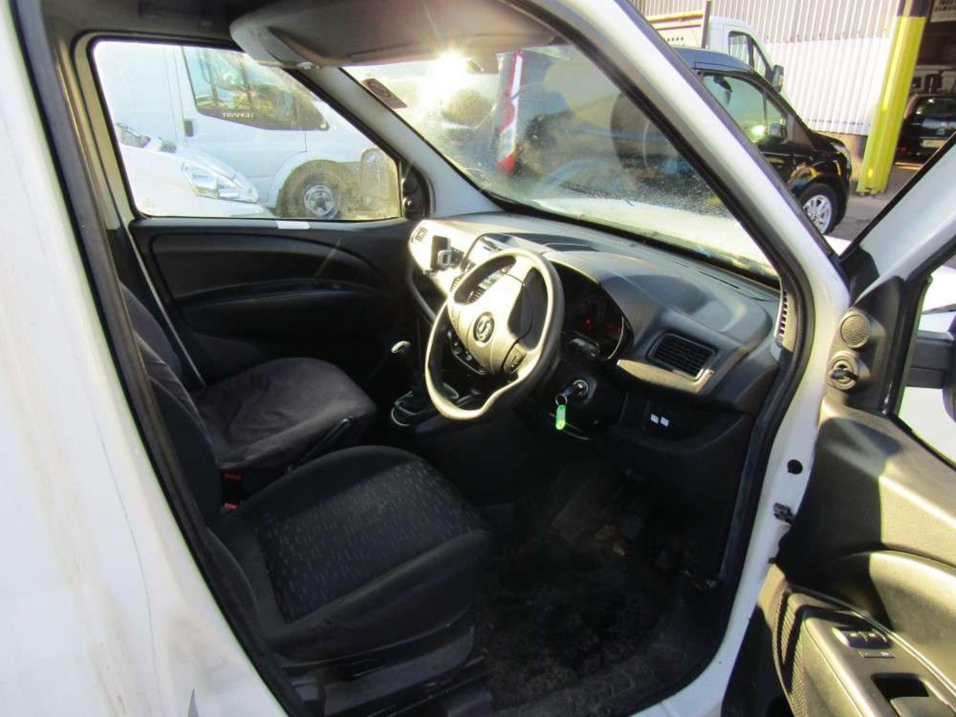 2014 14 reg Vauxhall Combo 2300 L1H1 CDTI (Direct United Utilities Water) - Image 4 of 9