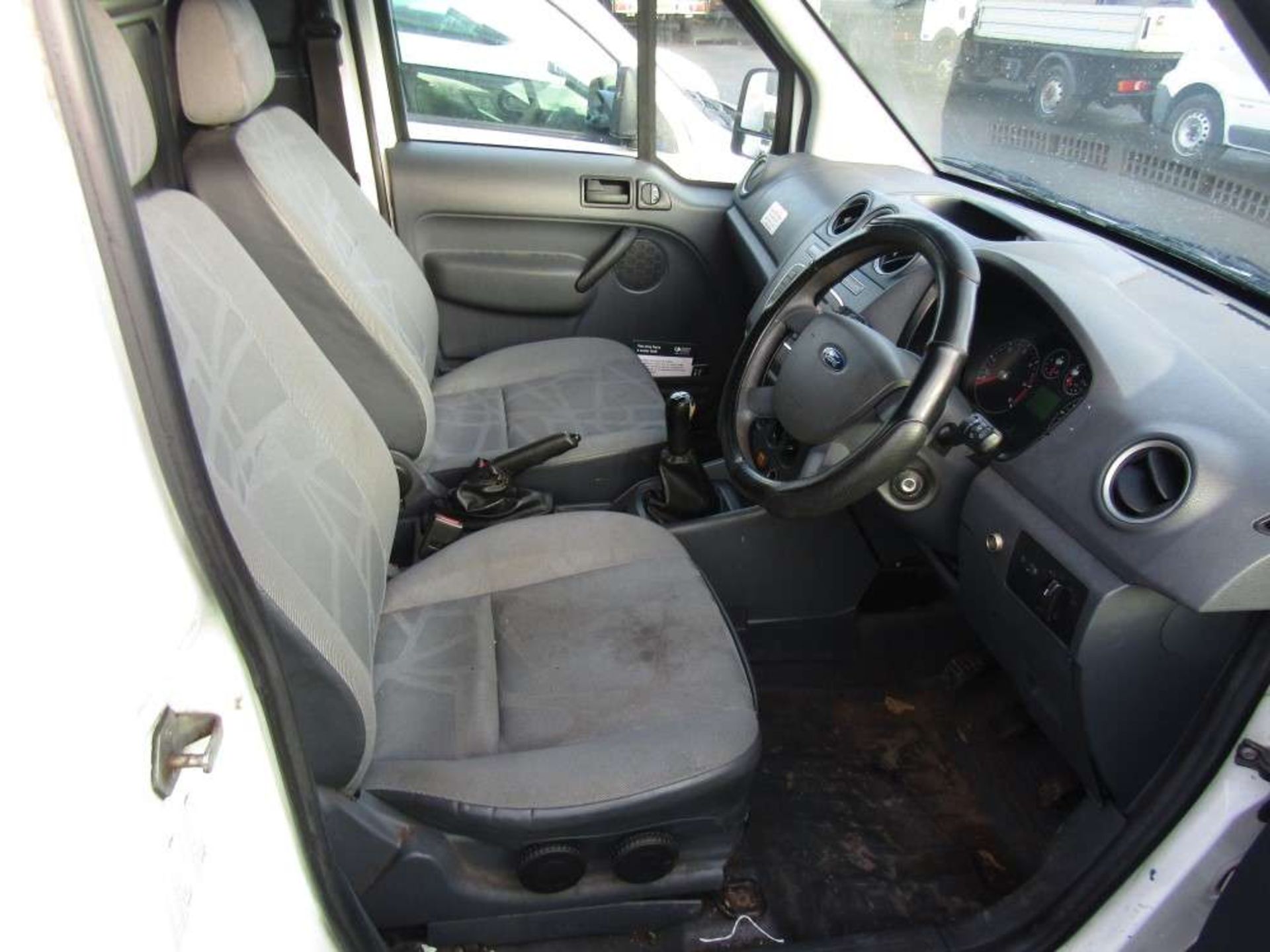 2012 12 reg Ford Transit Connect 90 T230 (Runs & Drives but engine issues) (Direct UU Water) - Image 7 of 8