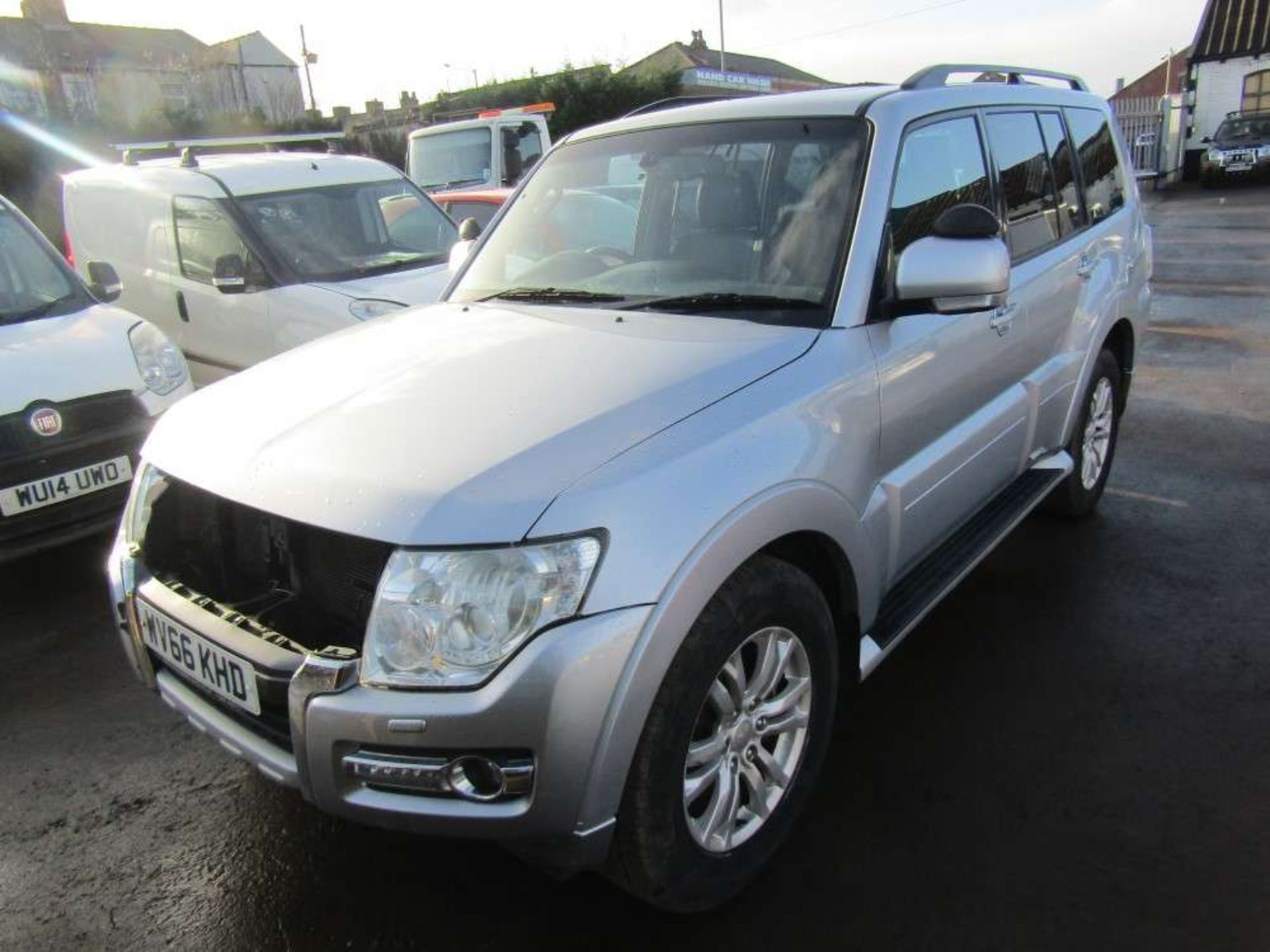 2017 66 reg Mitsubishi Shogun SG3 DI-D LWB Auto (Non Runner) - Image 2 of 6