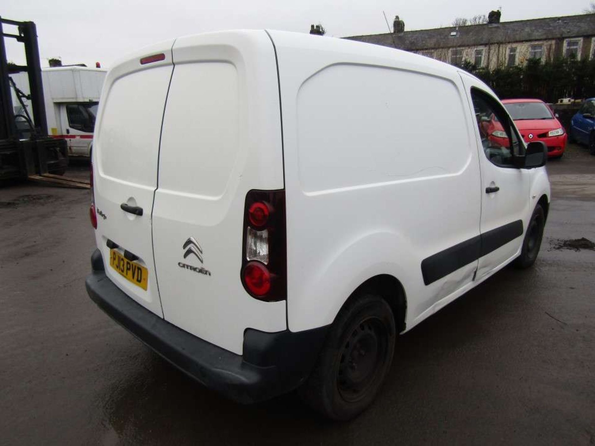 2013 13 reg Citroen Berlingo 625 LX HDI - Image 4 of 7