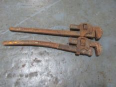 2 Stilsons Wrenches