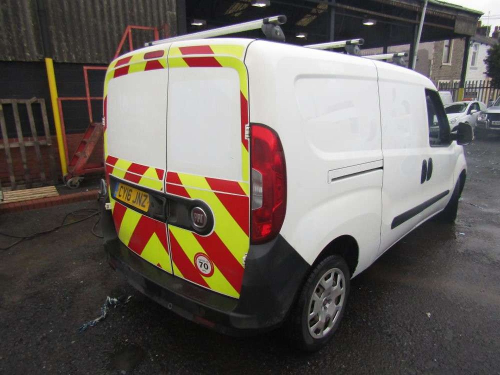 2016 16 reg Fiat Doblo 16v SX Multijet (Direct United Utilities Water) - Image 4 of 8