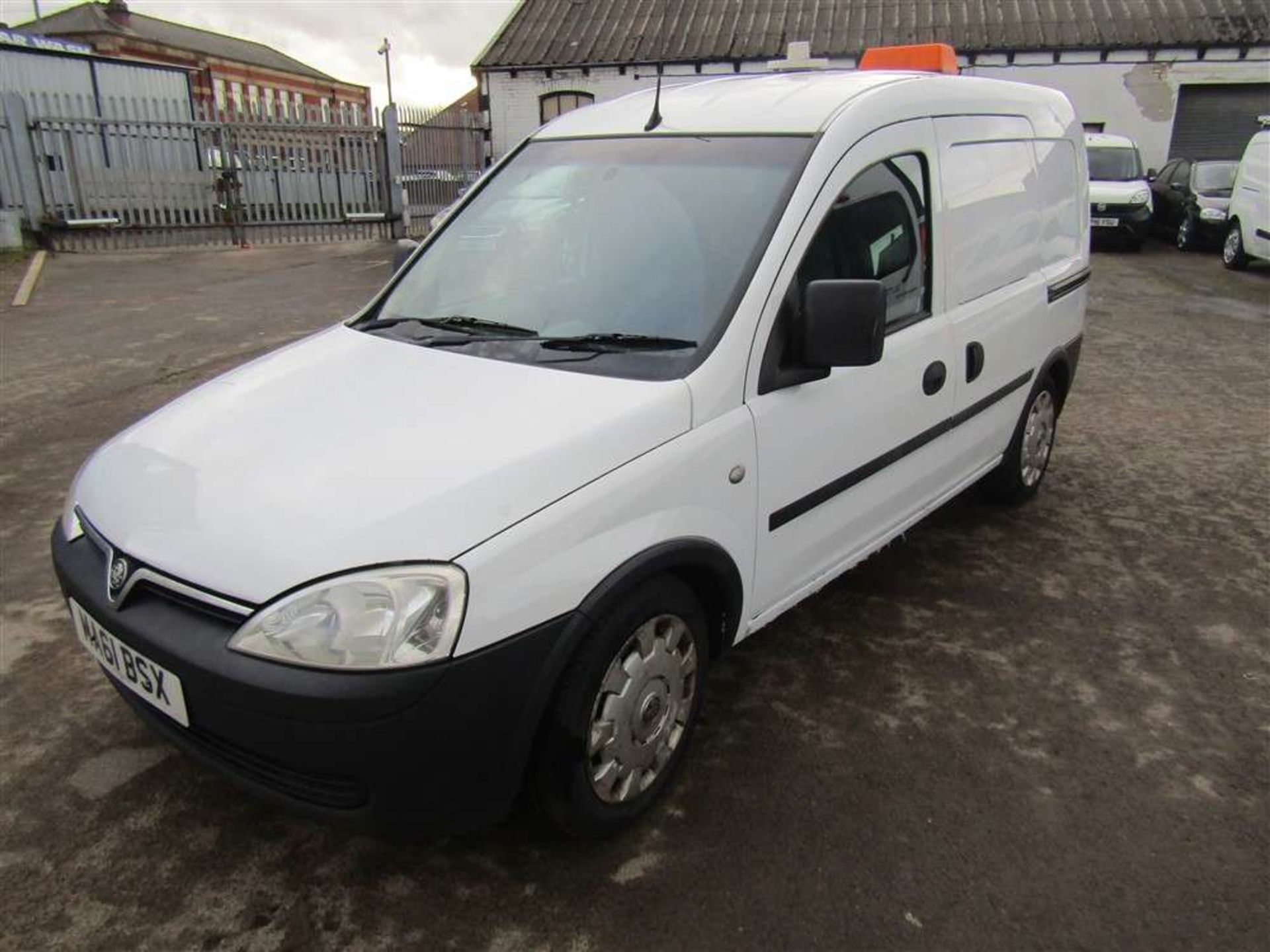 2011 61 reg Vauxhall Combo 2000 CDTI 16V (Direct United Utilities Water) - Image 2 of 7