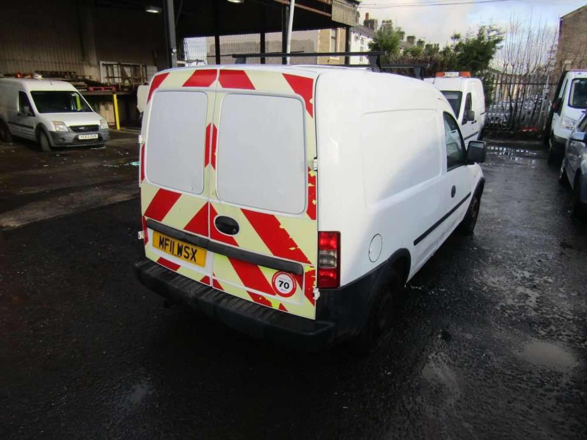 2011 11 reg Vauxhall Combo 2300 CDTI 16v (Non Runner) (Direct United Utilities Water) - Image 4 of 6