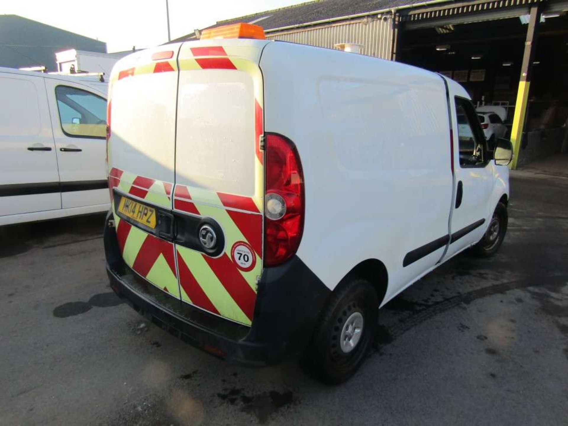 2014 14 reg Vauxhall Combo 2300 L1H1 CDTI (Direct United Utilities Water) - Image 2 of 9