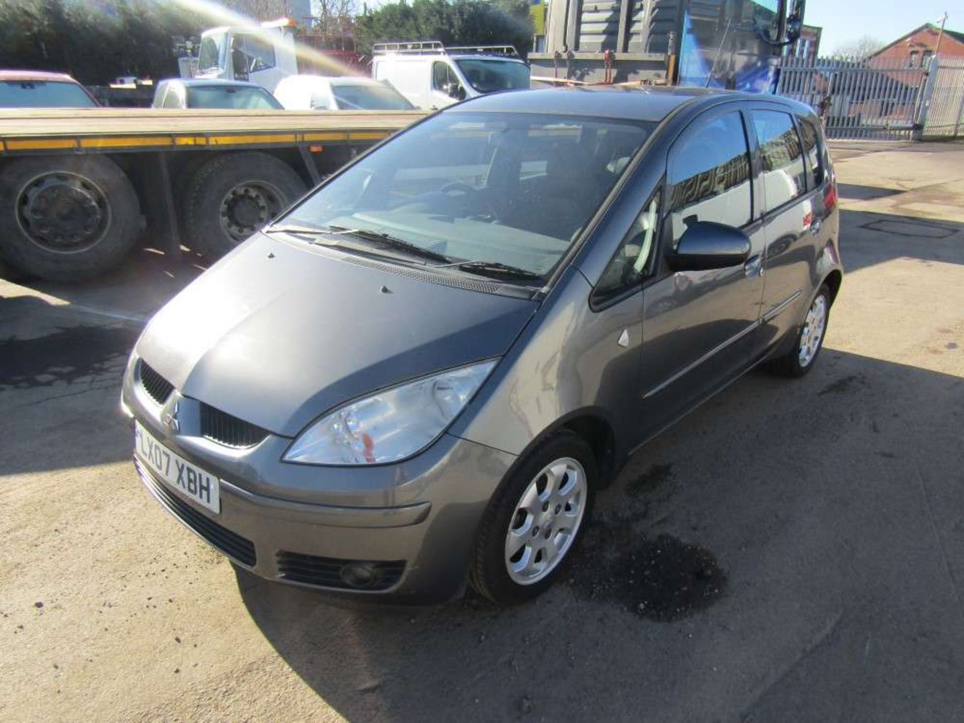 2007 07 reg Mitsubishi Colt CZ2 AMT Automatic - Image 2 of 6