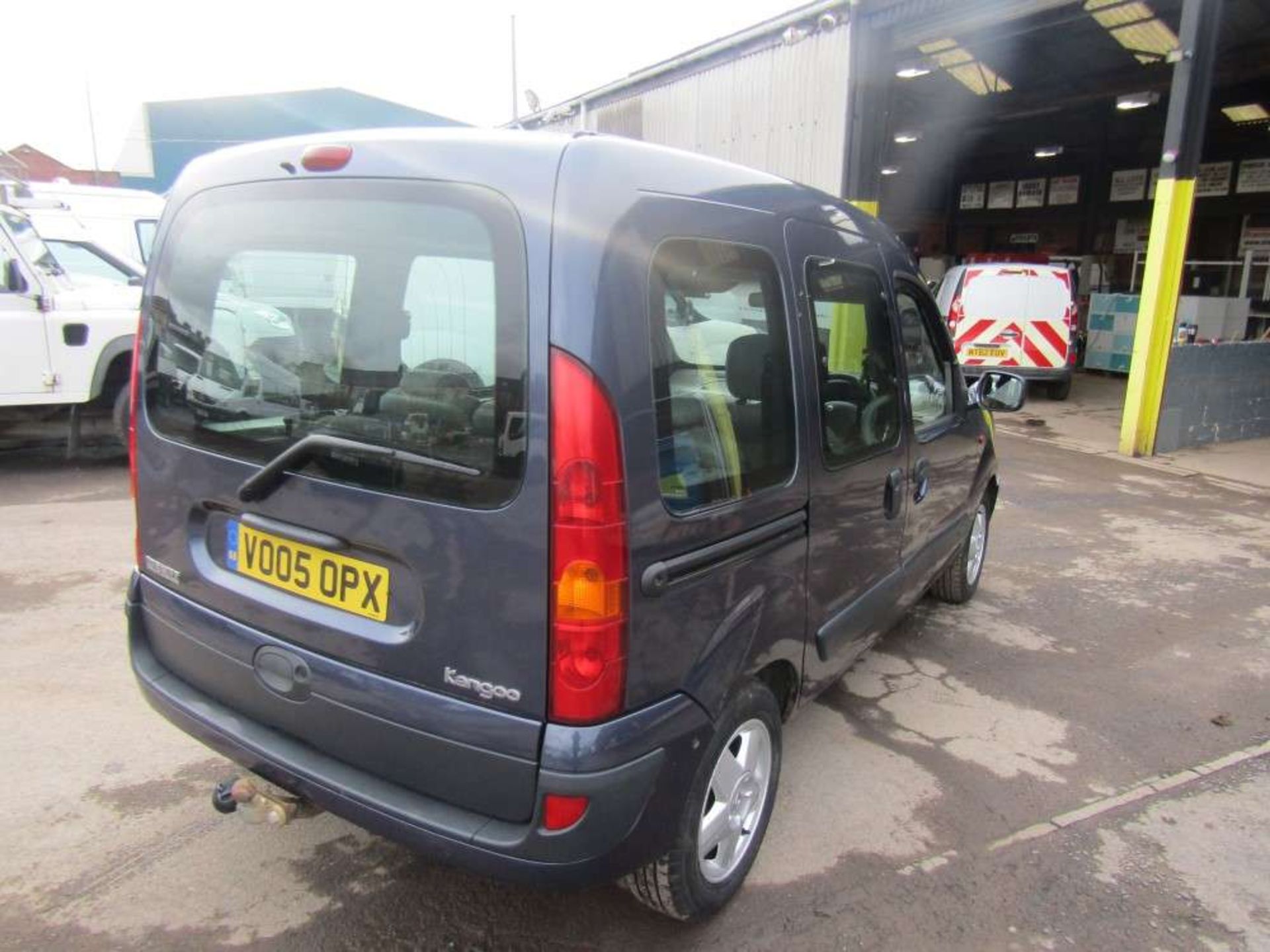 2005 05 reg Renault Kangoo Expression DCI 80 - Image 4 of 6