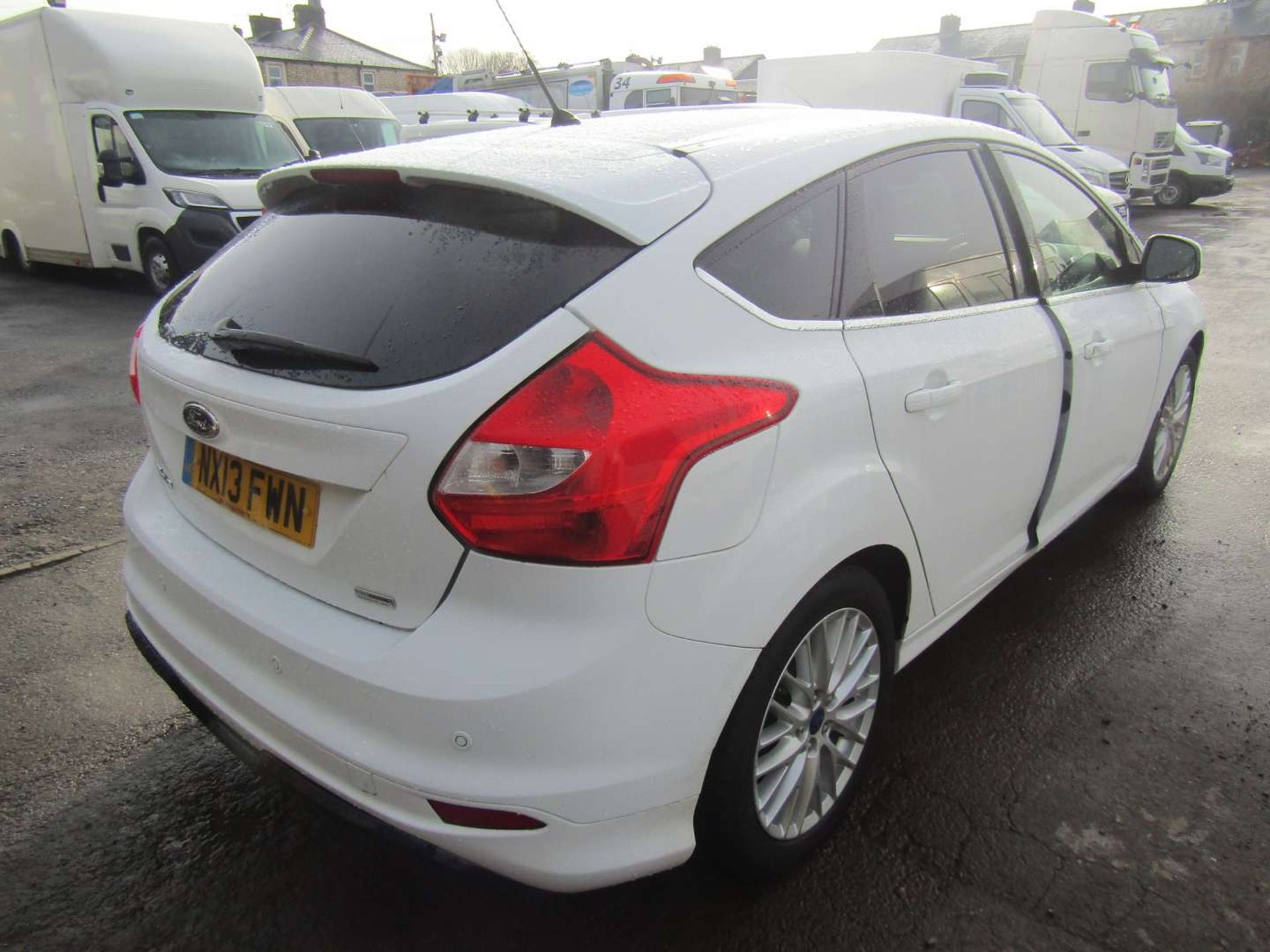 2013 13 reg Ford Focus Zetec Turbo - On VCAR Register - Image 4 of 6