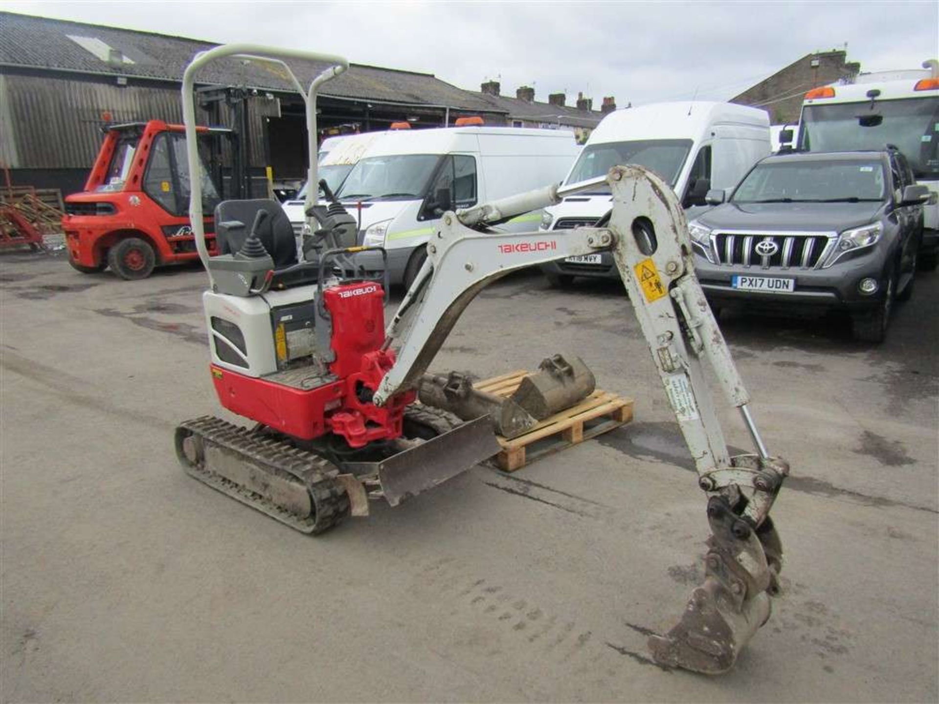 2018 Takeuchi TB210R Mini Digger - Image 2 of 6