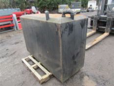 Black 600 Gallon Oil Tank