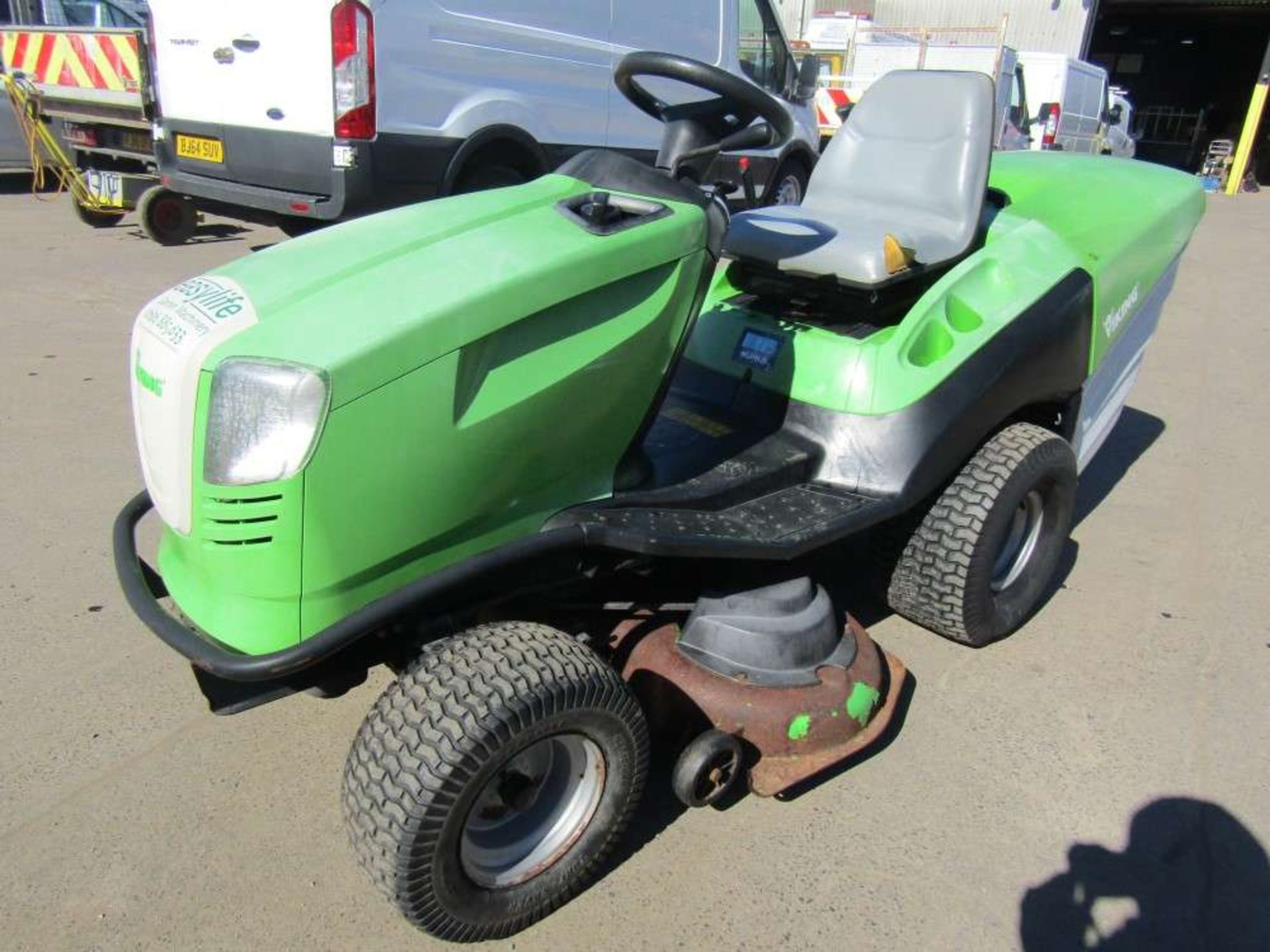 Viking T6 Petrol Ride On Mower - Image 2 of 6