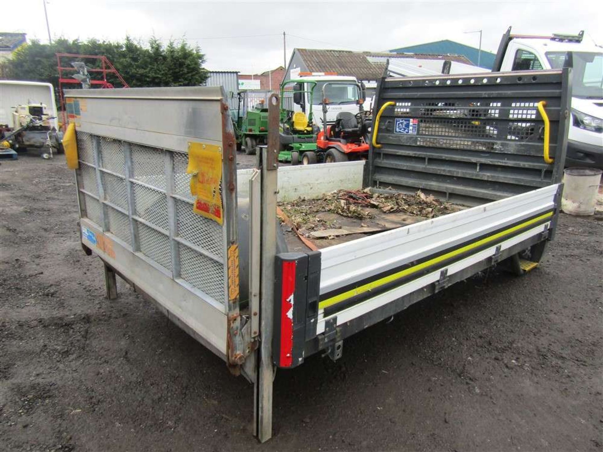 Flat Bed Off Transit c/w Hydraulic Tail Gate - Image 4 of 5