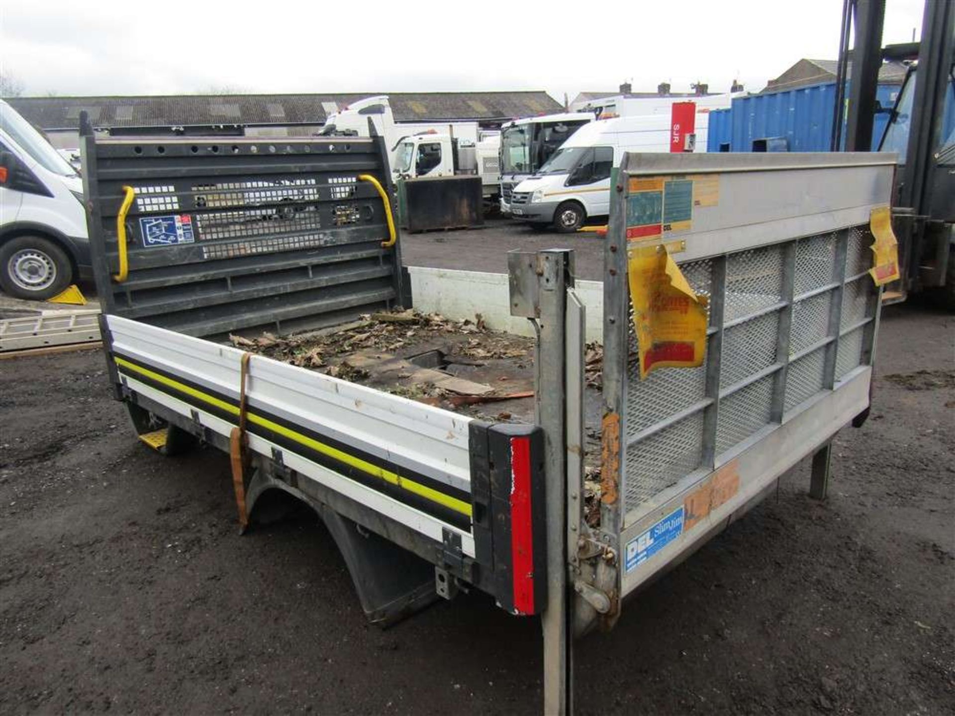 Flat Bed Off Transit c/w Hydraulic Tail Gate - Image 3 of 5