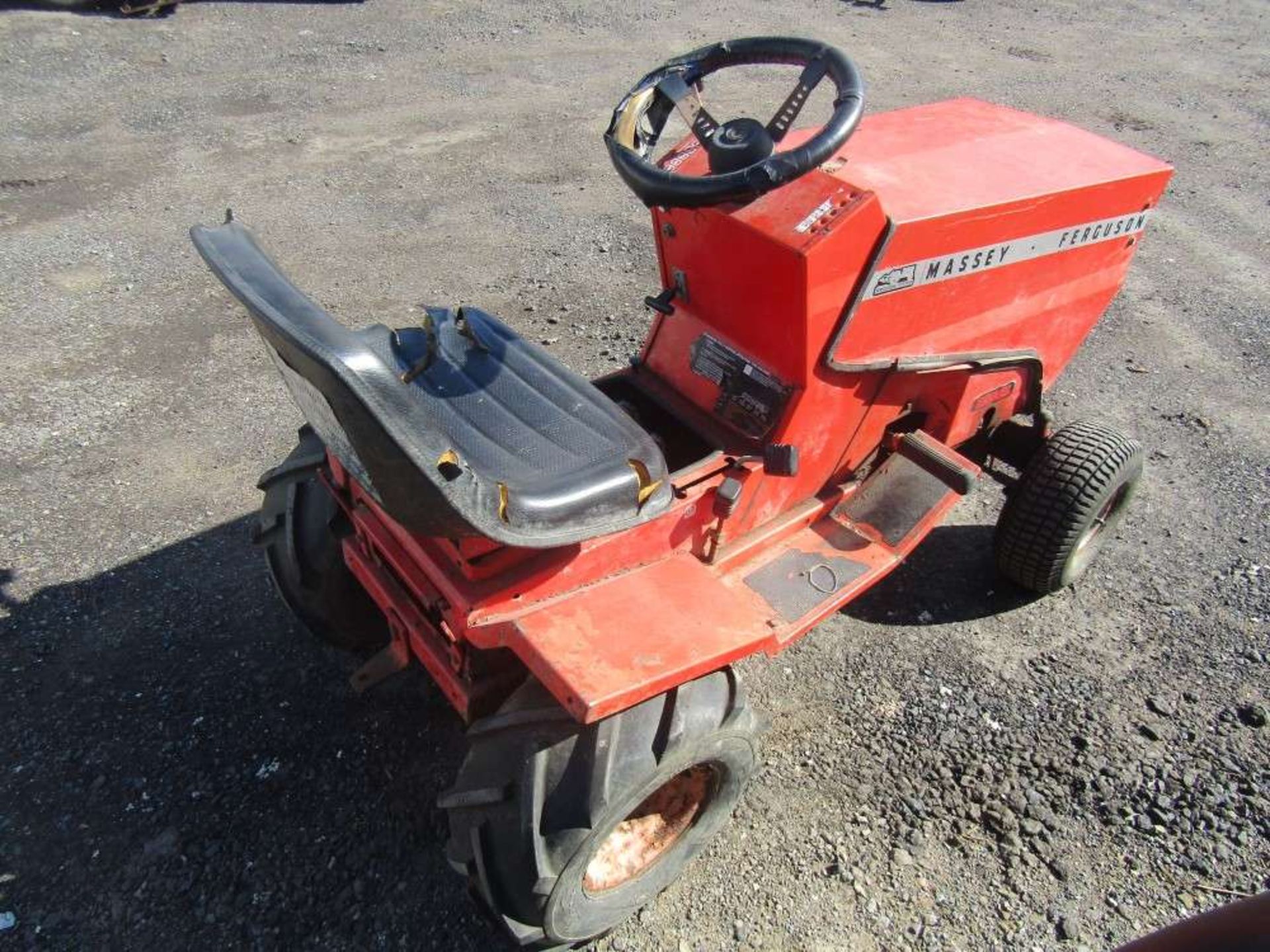 Massey Ferguson Mini Tractor - Image 4 of 4