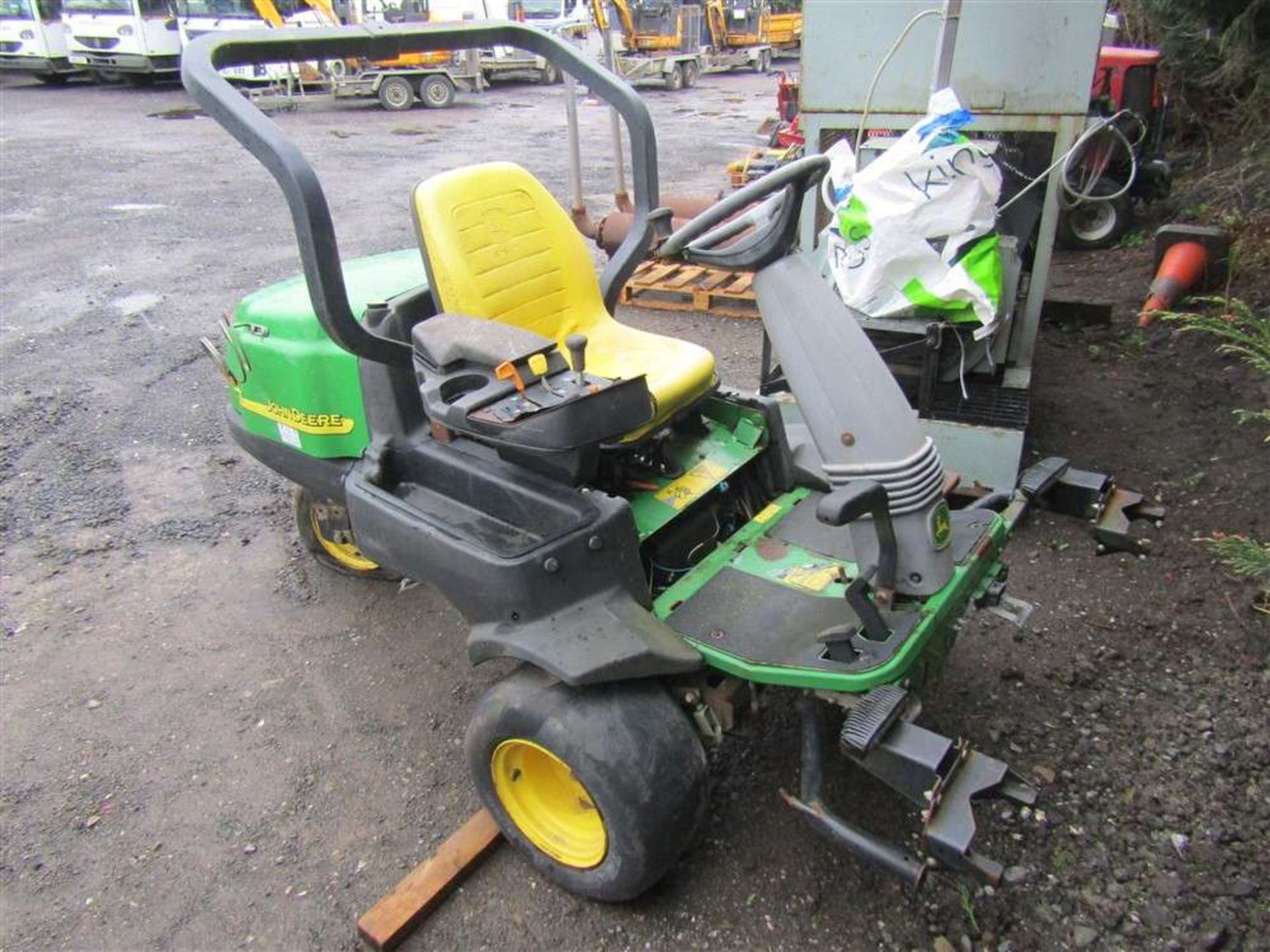 John Deere 2500E Diesel Mower