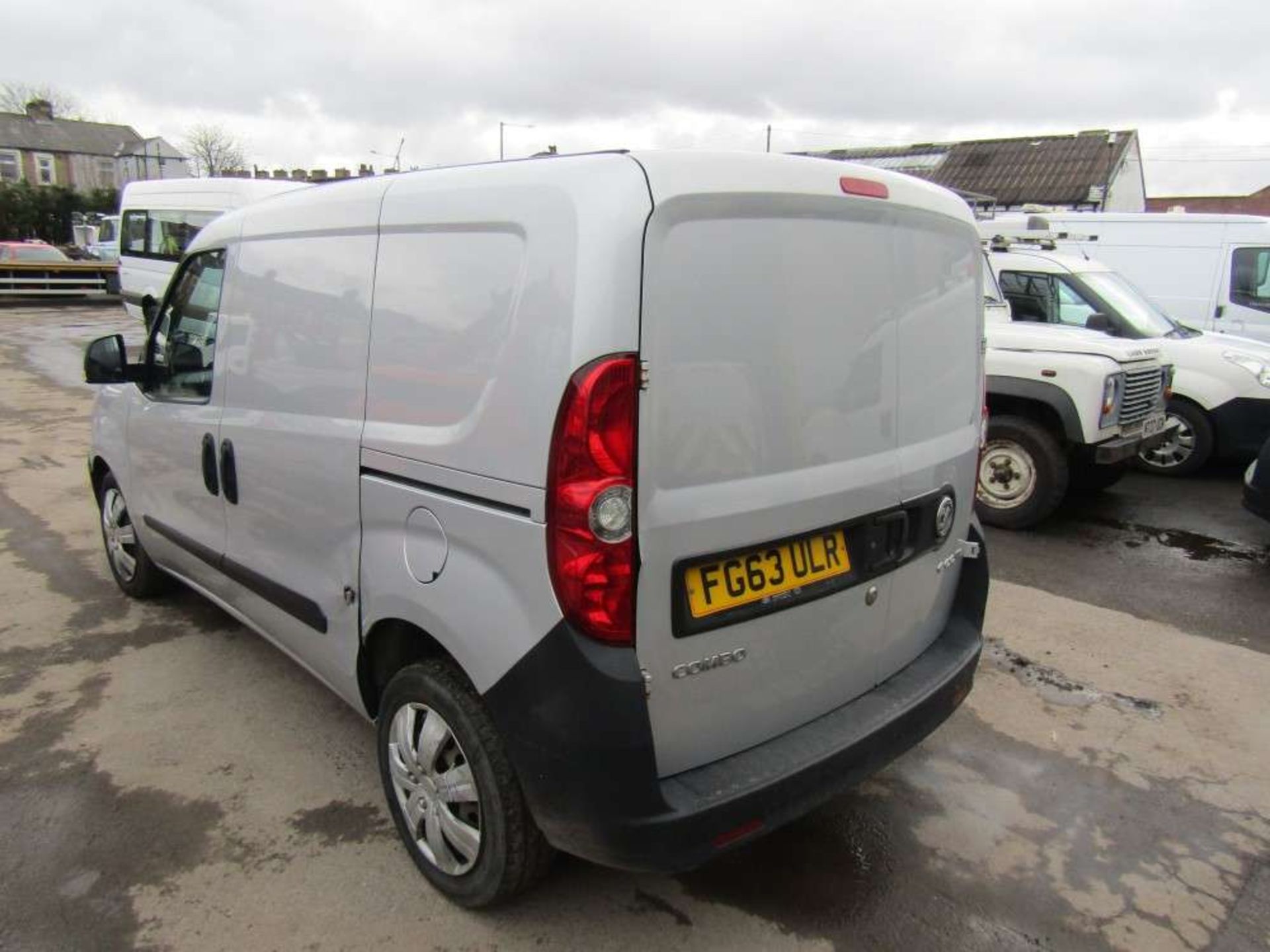 2013 63 reg Vauxhall Combo 2300 L1H1 CDTI SS E-Flex (Runs & Drives But Has Engine Issues) - Image 3 of 6