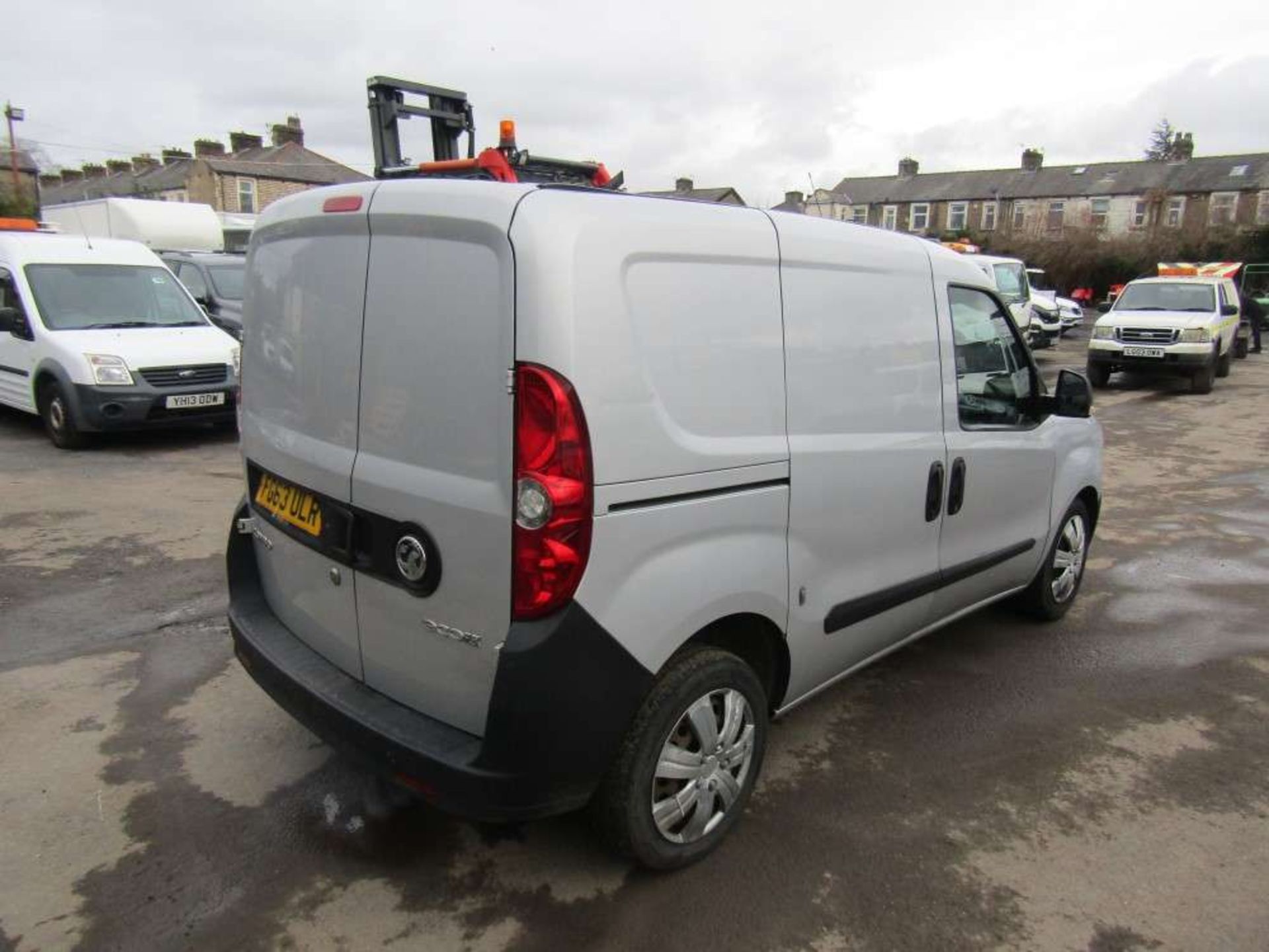 2013 63 reg Vauxhall Combo 2300 L1H1 CDTI SS E-Flex (Runs & Drives But Has Engine Issues) - Image 4 of 6