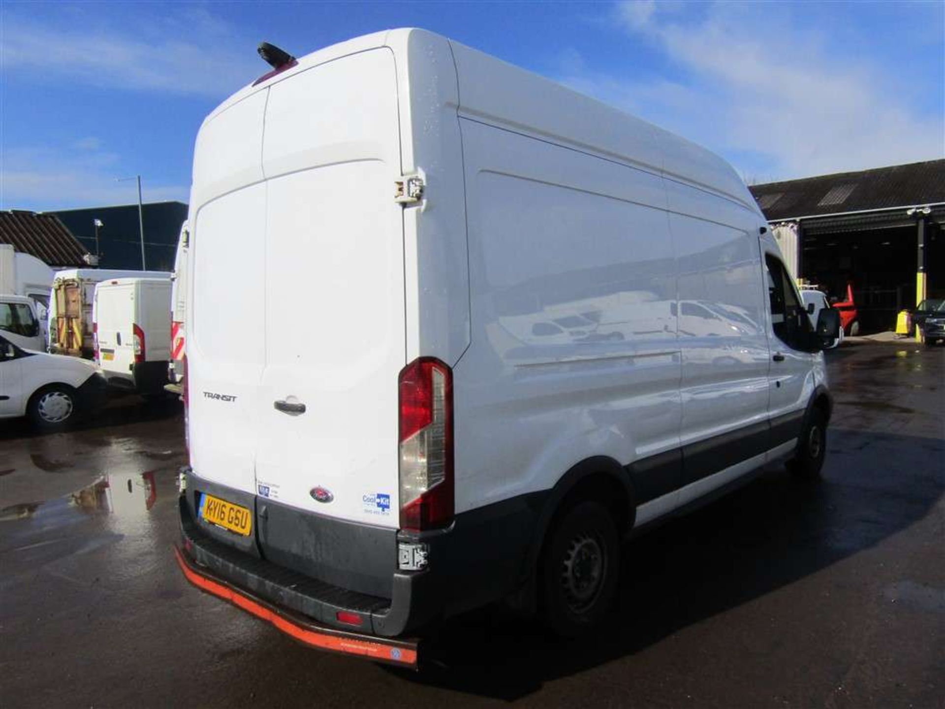 2016 16 reg Ford Transit 310 Panel Van - Image 4 of 7