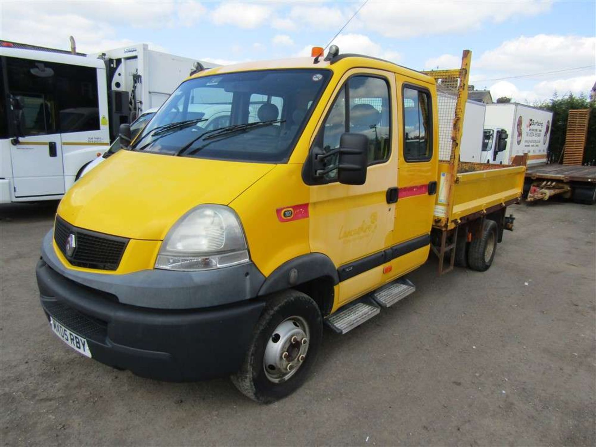 2005 05 reg Renault B120 6 ton Crew Cab Tipper - Image 2 of 6