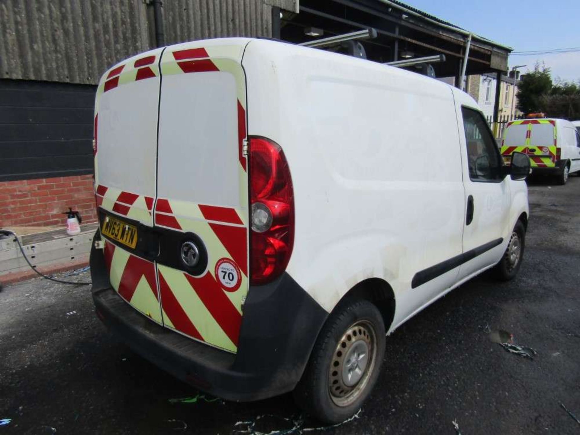 2014 63 reg Vauxhall Combo 2300 CDTI (Runs & Drives But Steering Issues) (Direct UU Water) - Image 4 of 7