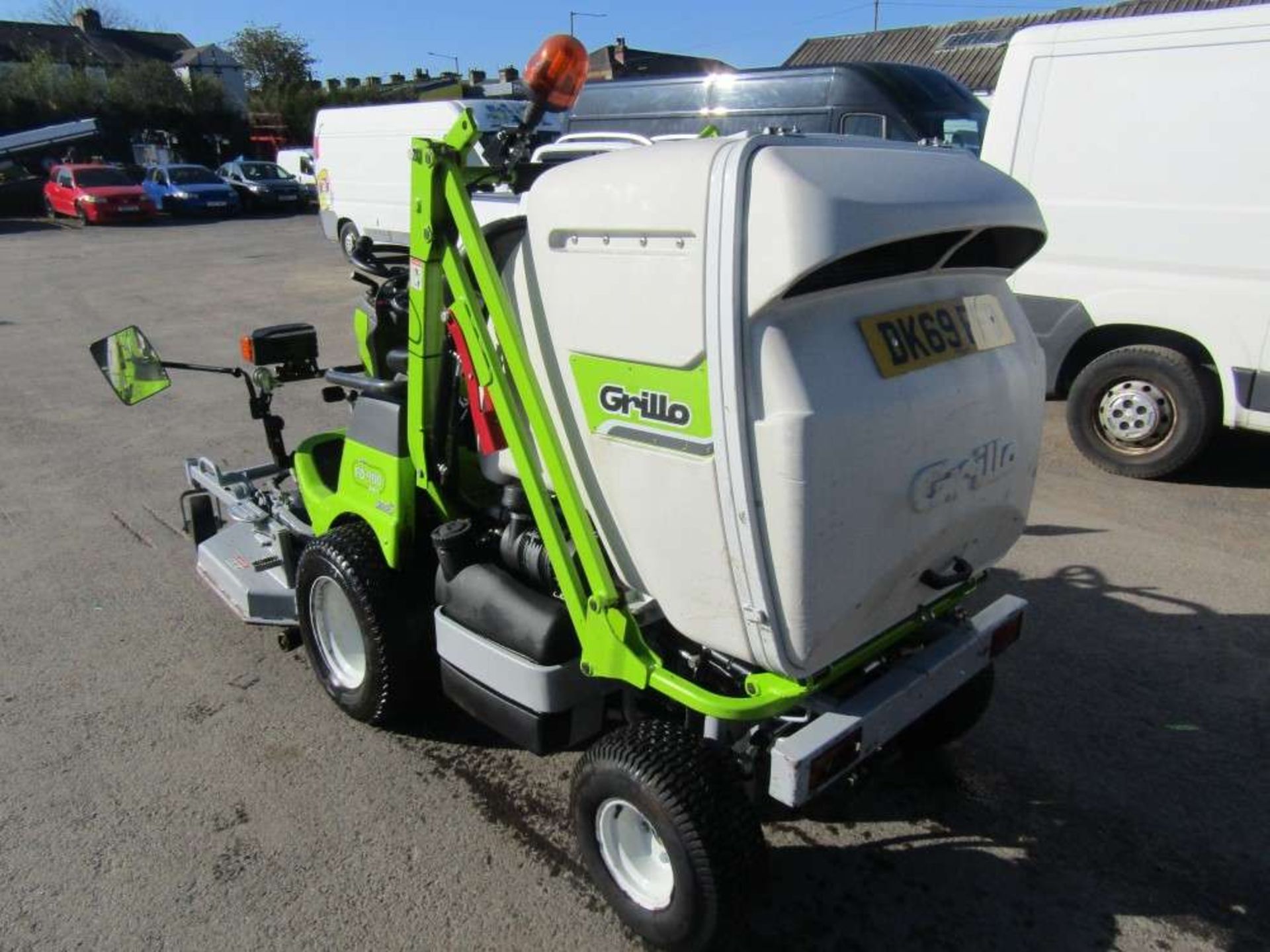 2020 69 reg Grillo FD900 Ride On Mower (Direct Council) - Image 3 of 5