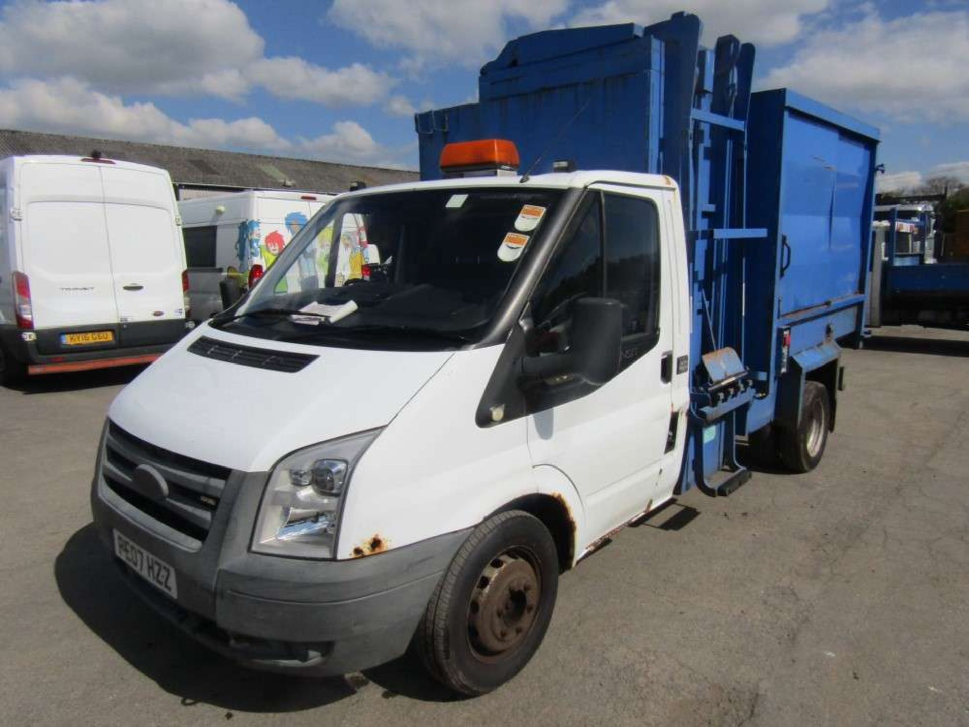 2007 07 reg Ford Transit 100 T350M RWD Wheelie Bin Waste Tipper (Direct Council) - Image 2 of 8