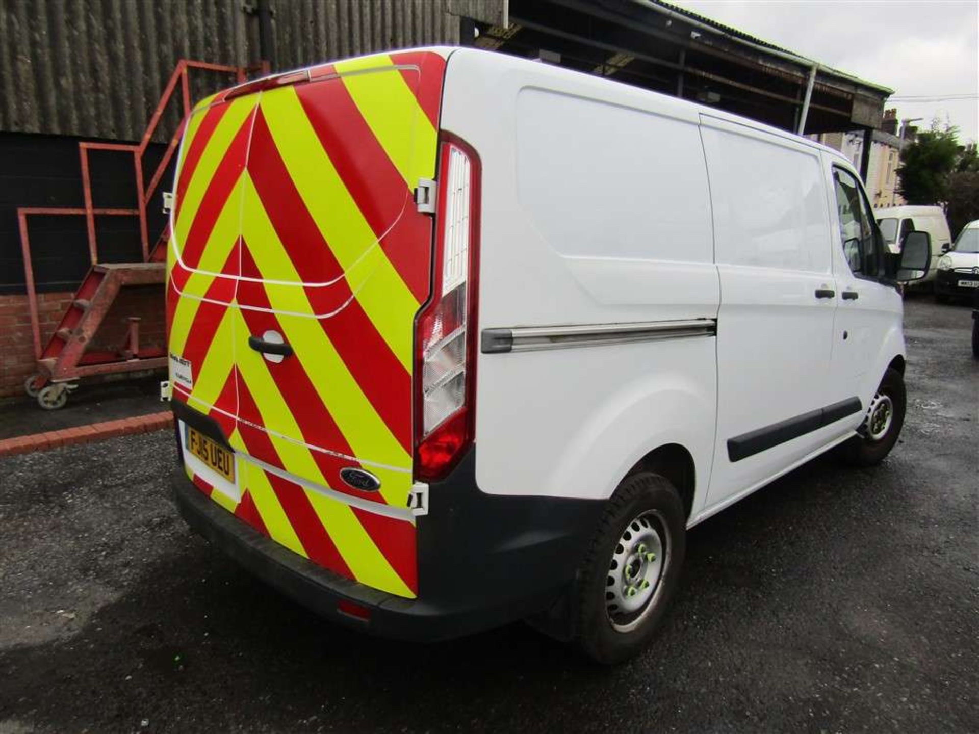 2015 15 reg Ford Transit Custom 330 Eco-tech (Direct Council) - Image 4 of 7
